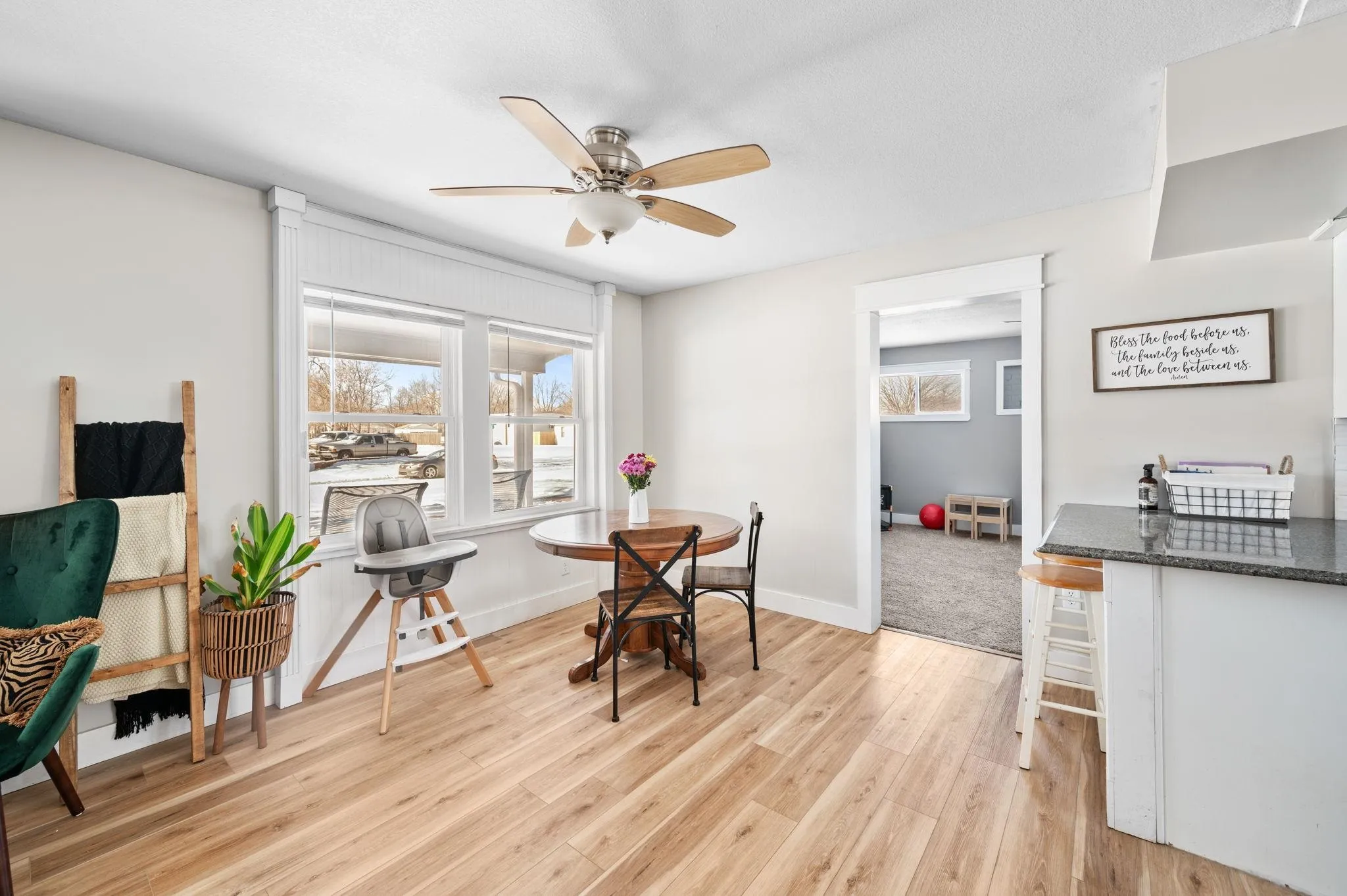 Wichita, Kansas 67212, United States, 5 Bedrooms Bedrooms, ,2 BathroomsBathrooms,Residential,Pending,18983