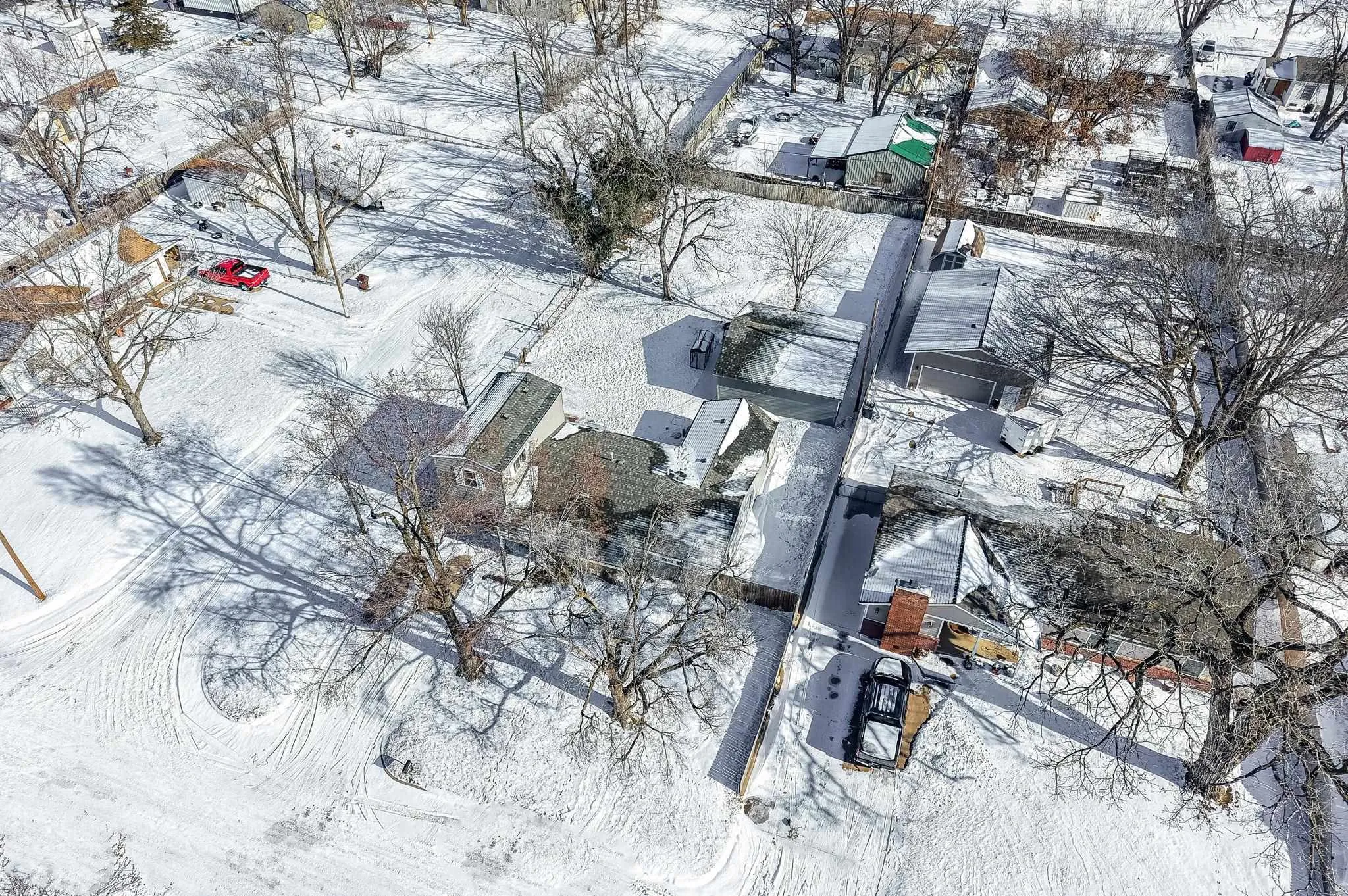 Wichita, Kansas 67212, United States, 5 Bedrooms Bedrooms, ,2 BathroomsBathrooms,Residential,Pending,18983