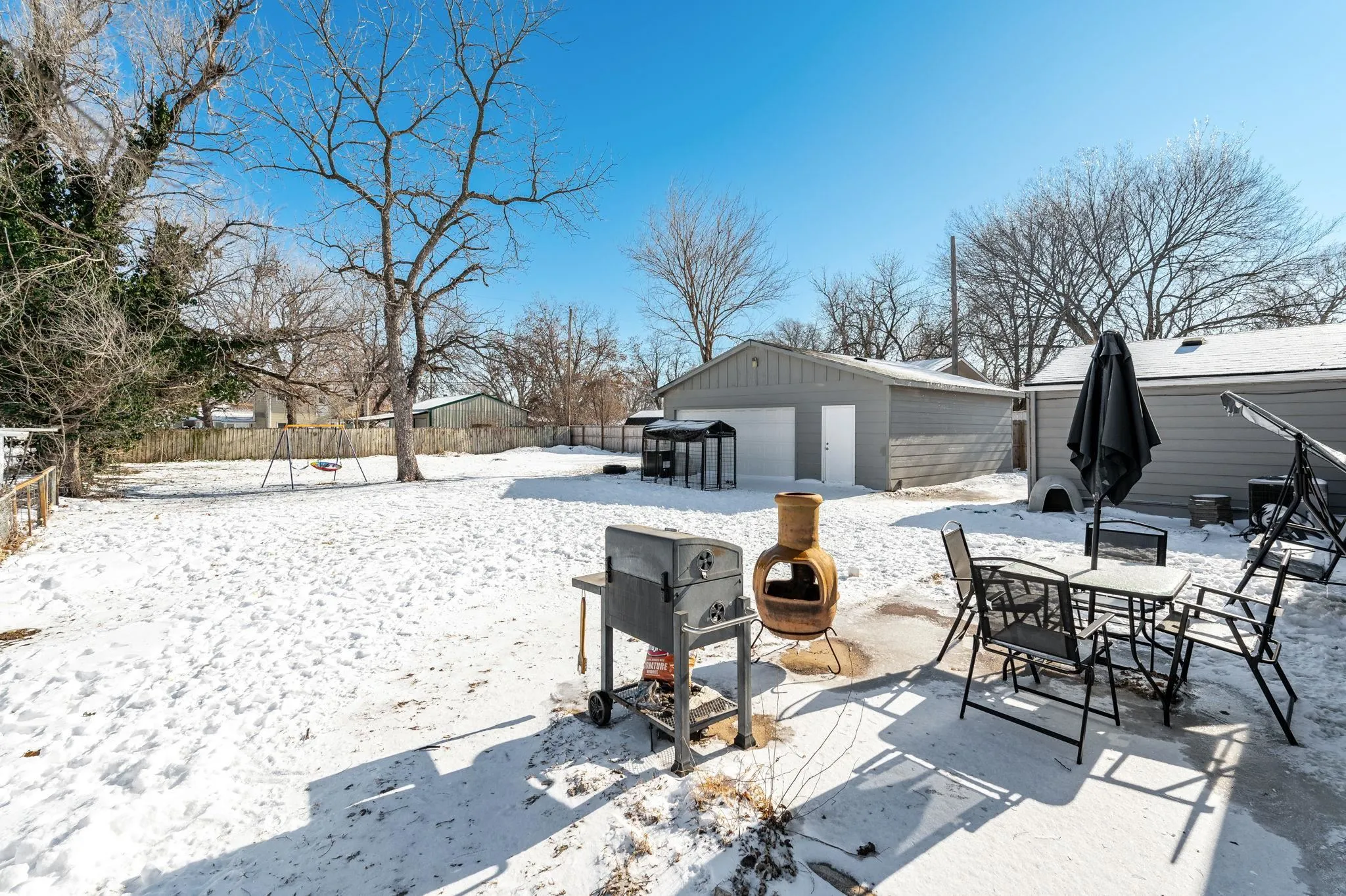 Wichita, Kansas 67212, United States, 5 Bedrooms Bedrooms, ,2 BathroomsBathrooms,Residential,Pending,18983