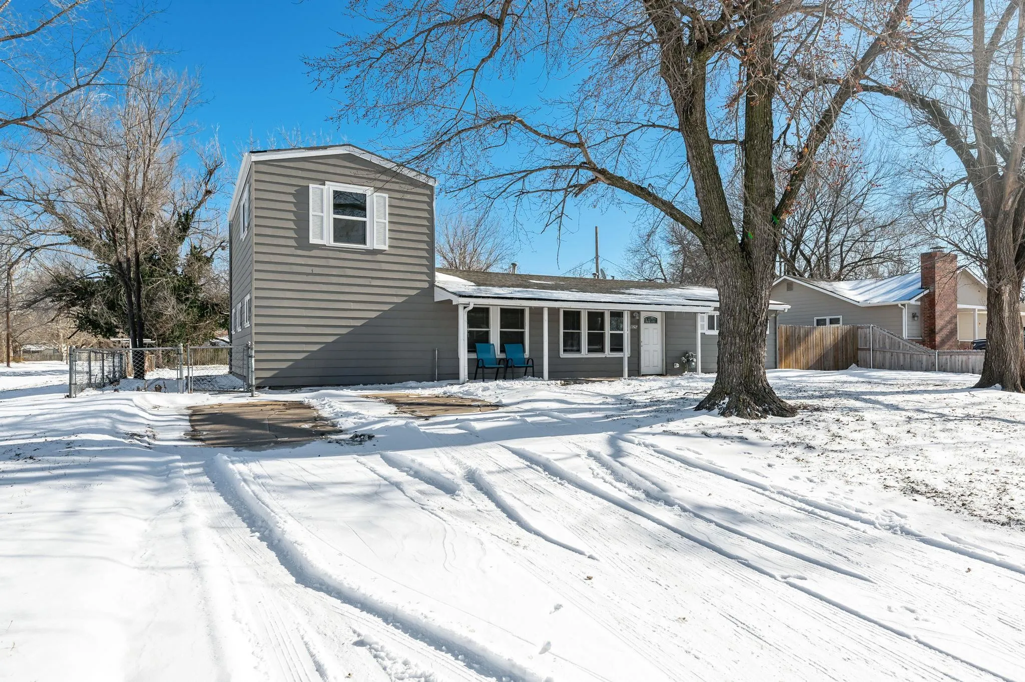 Wichita, Kansas 67212, United States, 5 Bedrooms Bedrooms, ,2 BathroomsBathrooms,Residential,Pending,18983