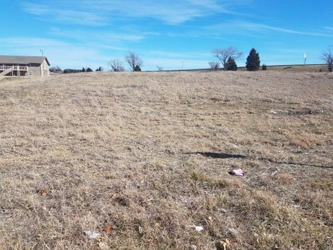 Vacant Land For Sale - 2000 S Woodlawn<br/> Wichita, KS 67212