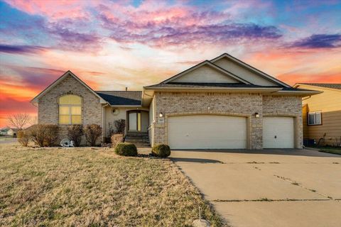 Homes For Sale - 906 S Glenmoor St<br/> Sedgwick County, Wichita, KS 67207