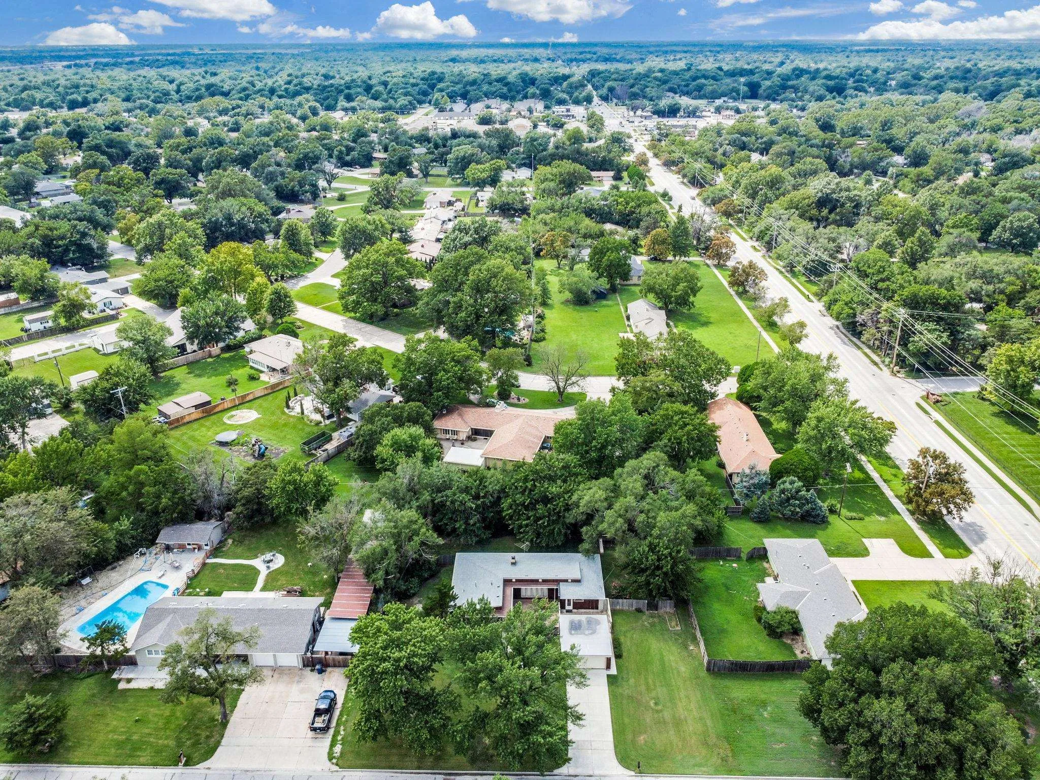 Wichita, Kansas 67209, United States, 3 Bedrooms Bedrooms, ,2 BathroomsBathrooms,Residential,Active,184228