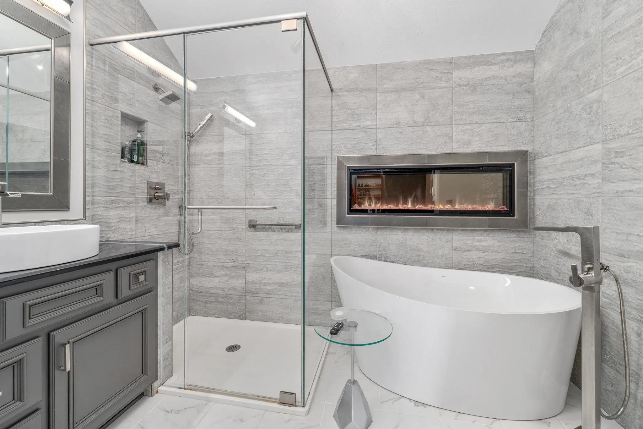 Wichita, Kansas 67204, United States, 4 Bedrooms Bedrooms, ,3 BathroomsBathrooms,Residential,Pending,177892