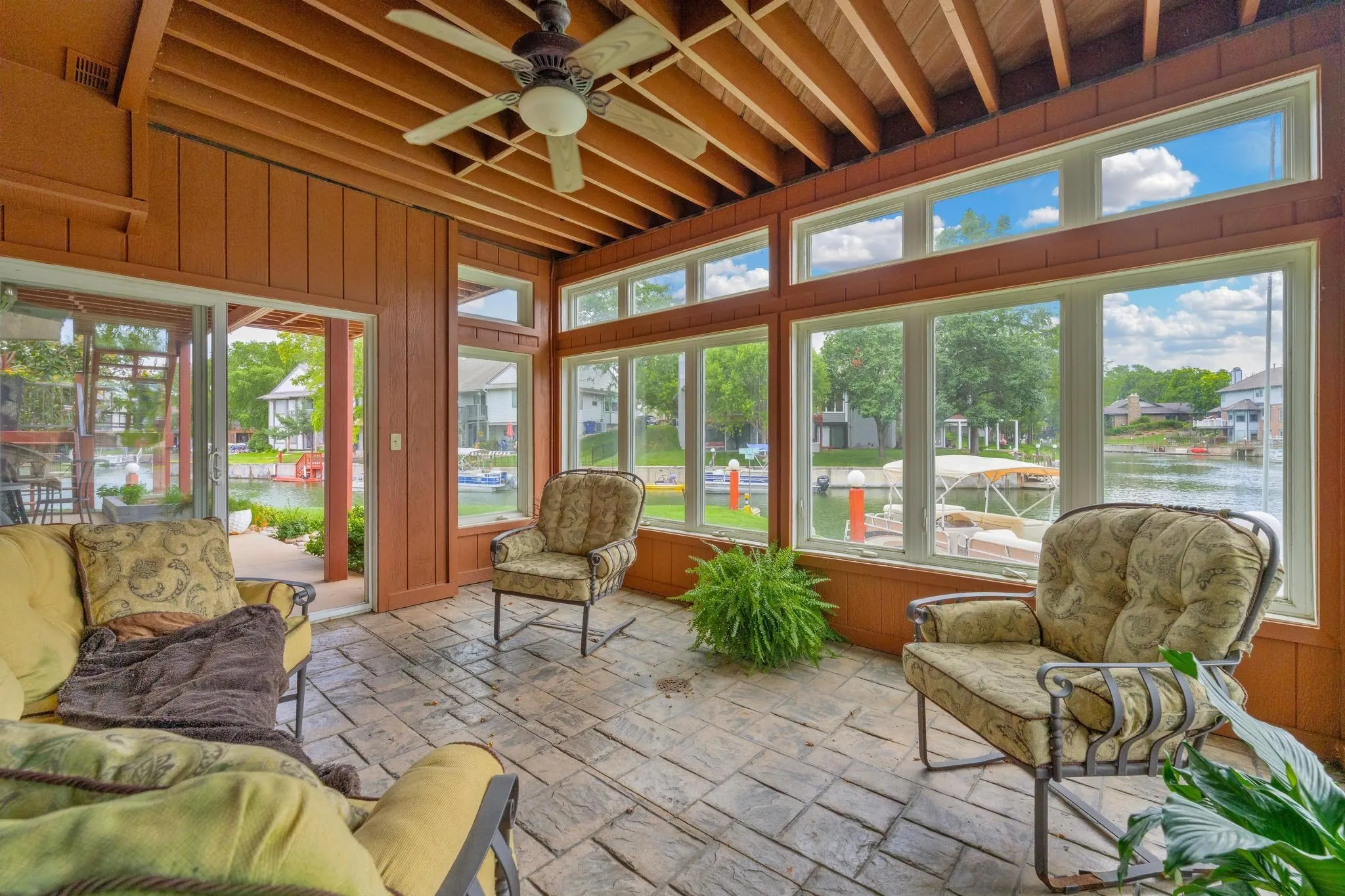 Wichita, Kansas 67204, United States, 4 Bedrooms Bedrooms, ,3 BathroomsBathrooms,Residential,Pending,177892