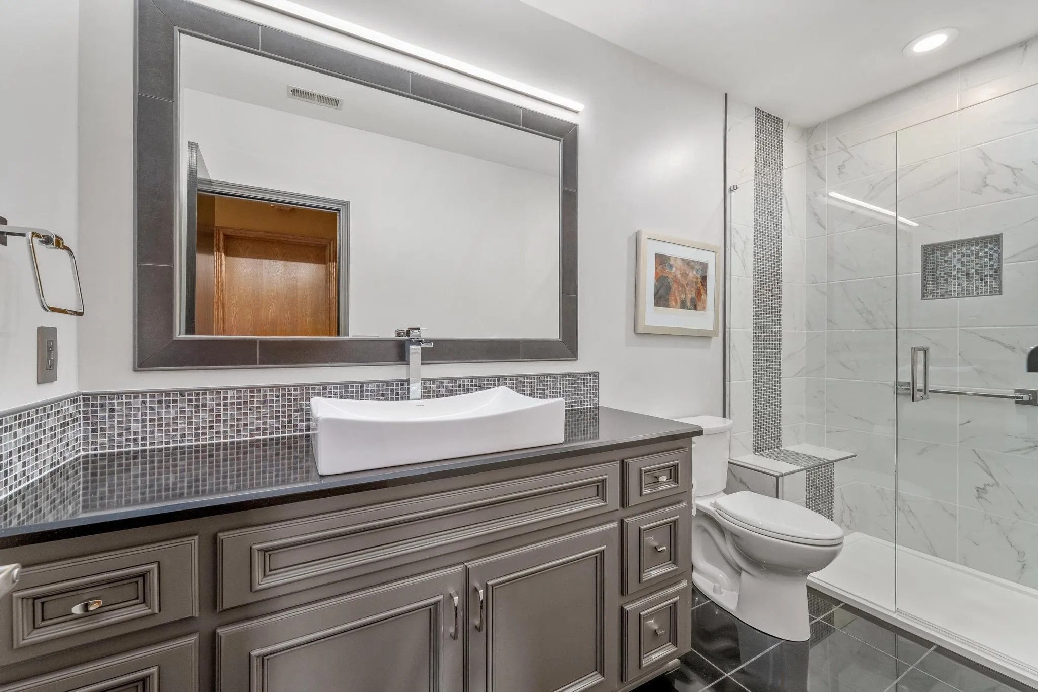 Wichita, Kansas 67204, United States, 4 Bedrooms Bedrooms, ,3 BathroomsBathrooms,Residential,Pending,177892