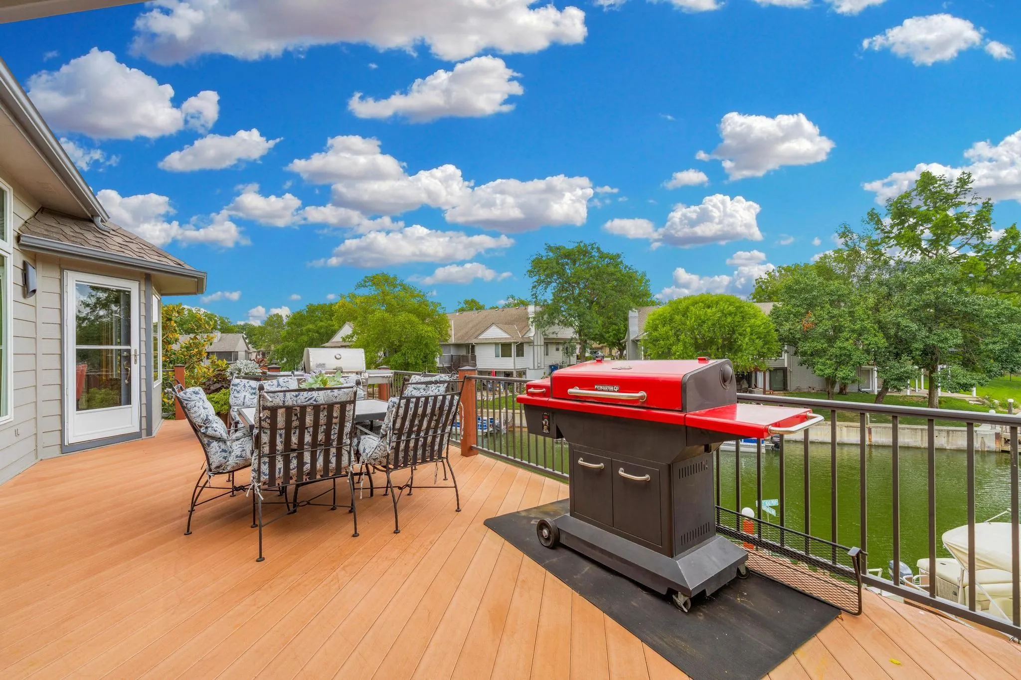 Wichita, Kansas 67204, United States, 4 Bedrooms Bedrooms, ,3 BathroomsBathrooms,Residential,Pending,177892