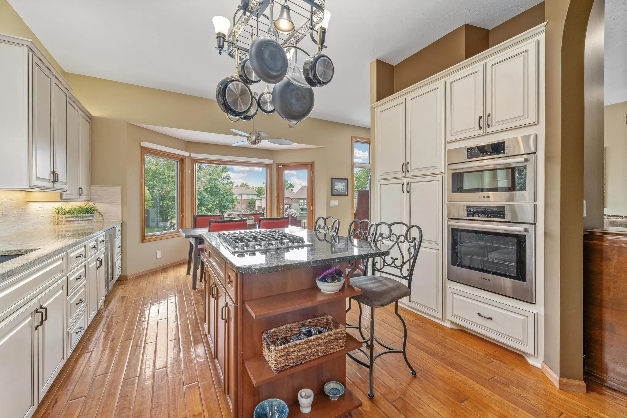 Wichita, Kansas 67204, United States, 4 Bedrooms Bedrooms, ,3 BathroomsBathrooms,Residential,Pending,177892