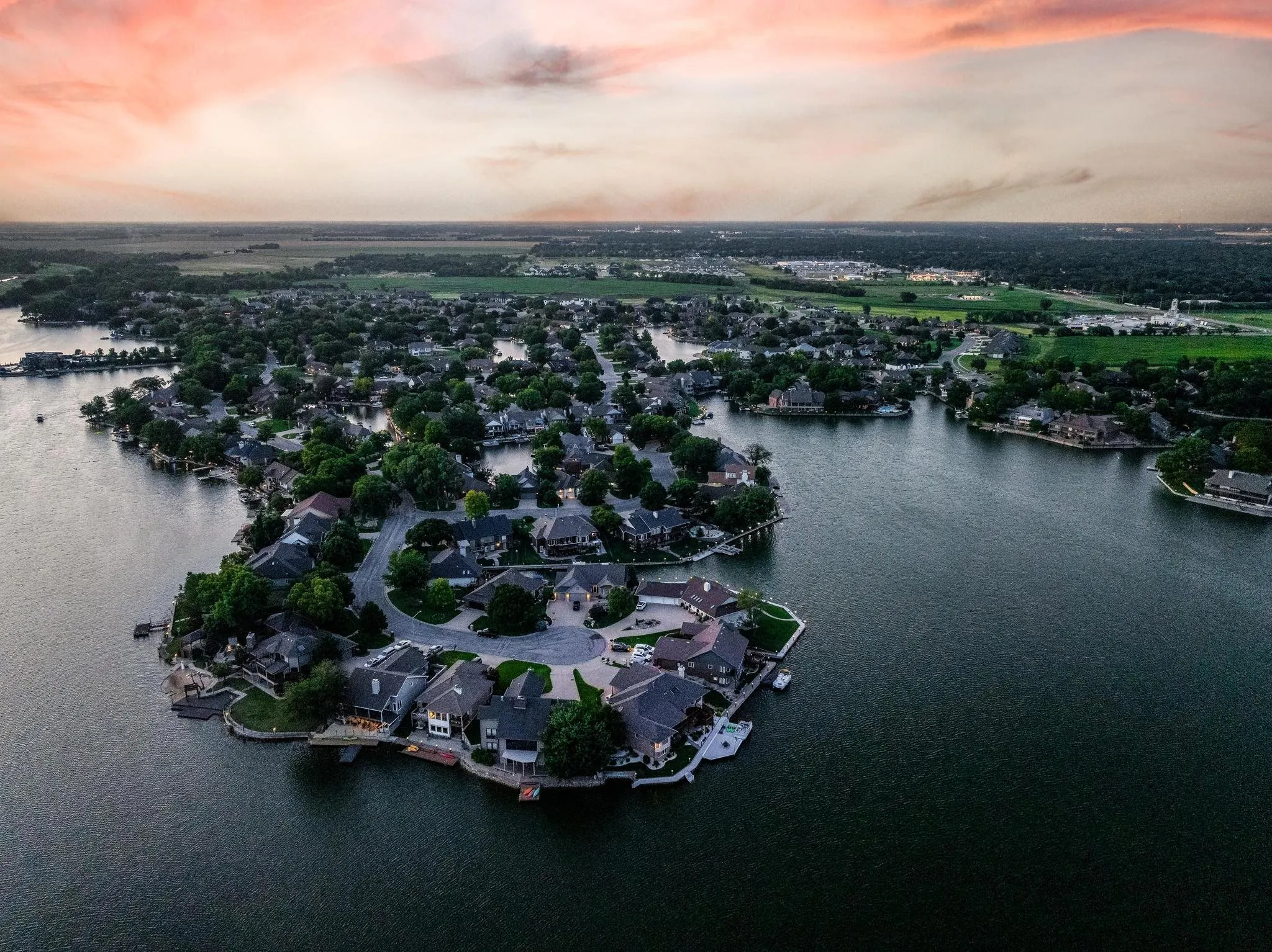 Wichita, Kansas 67204, United States, 4 Bedrooms Bedrooms, ,3 BathroomsBathrooms,Residential,Pending,177892