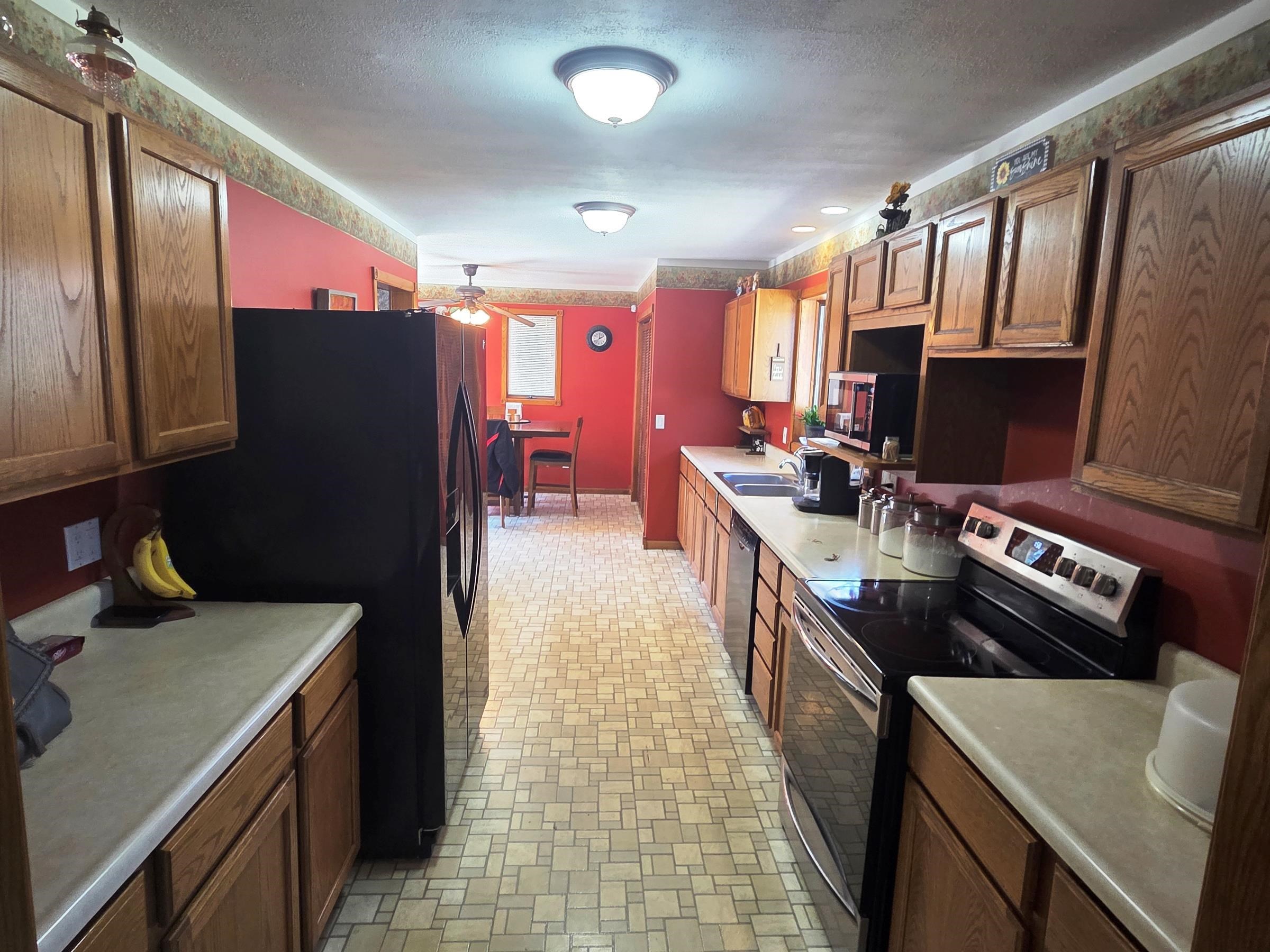 233 S Streeter Ave, Hesston, Kansas image 8