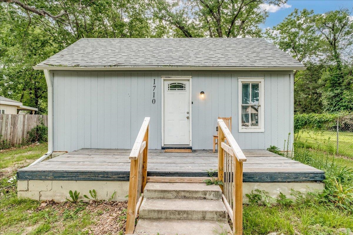 1710 Loomis, Winfield, Kansas image 3