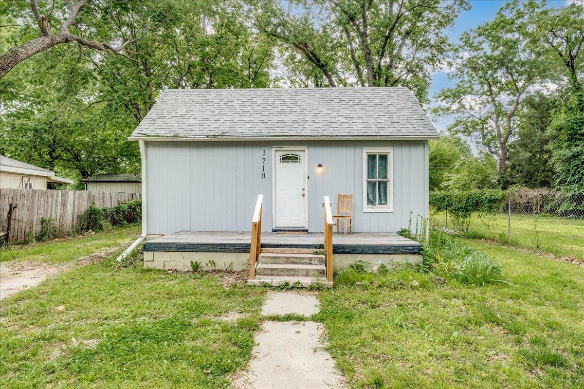 1710 Loomis, Winfield, Kansas image 2