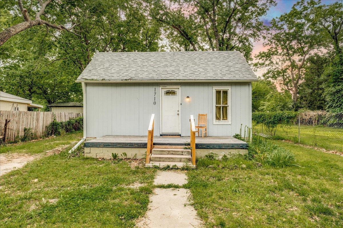 1710 Loomis, Winfield, Kansas image 1