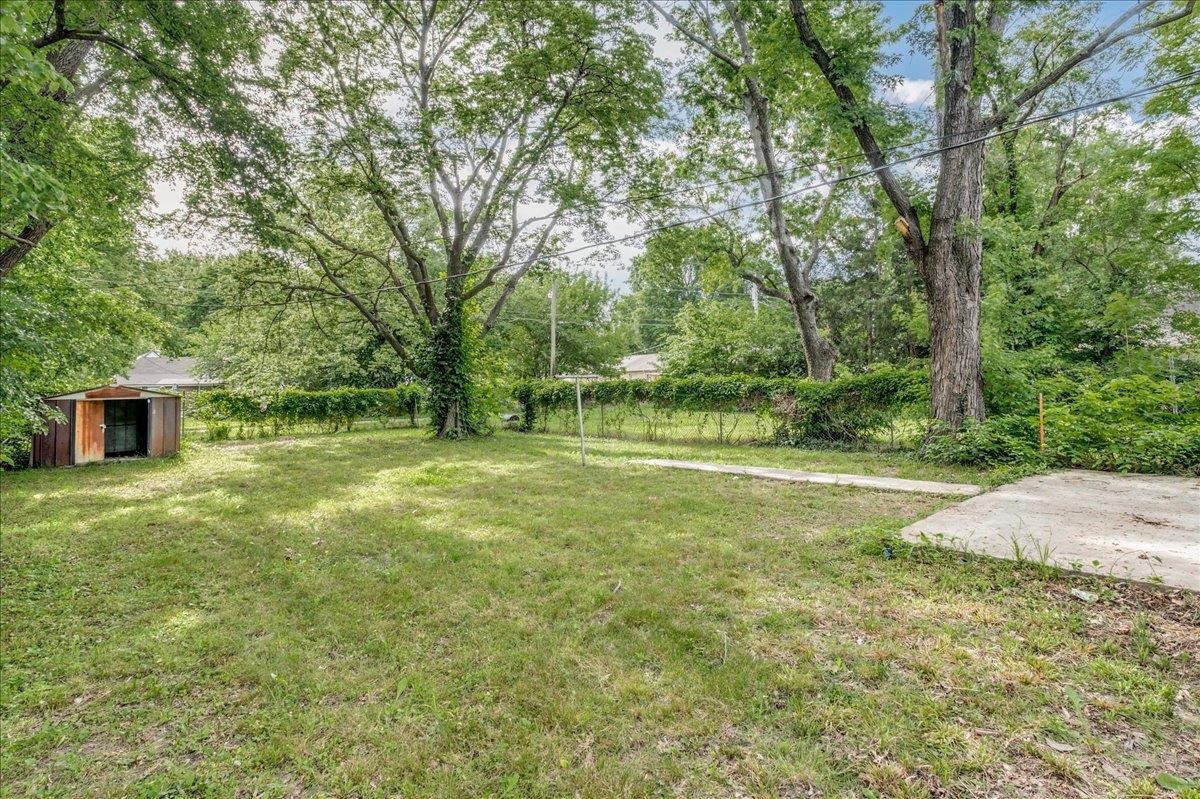 1710 Loomis, Winfield, Kansas image 15