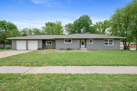 7701 E Lincoln St, Wichita, KS MLS: 654437
