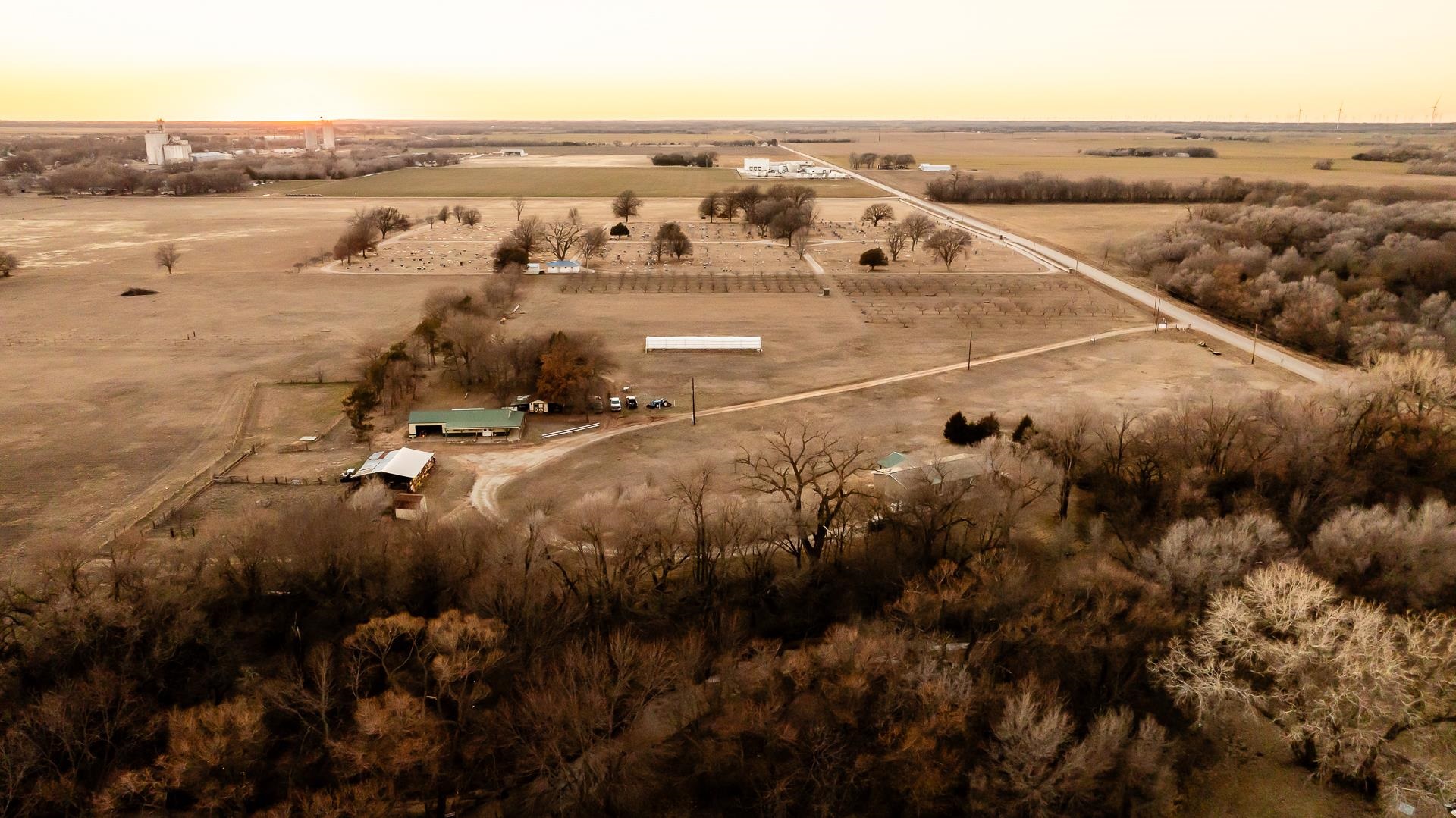 131 NE 100 Rd, Harper, Kansas image 2
