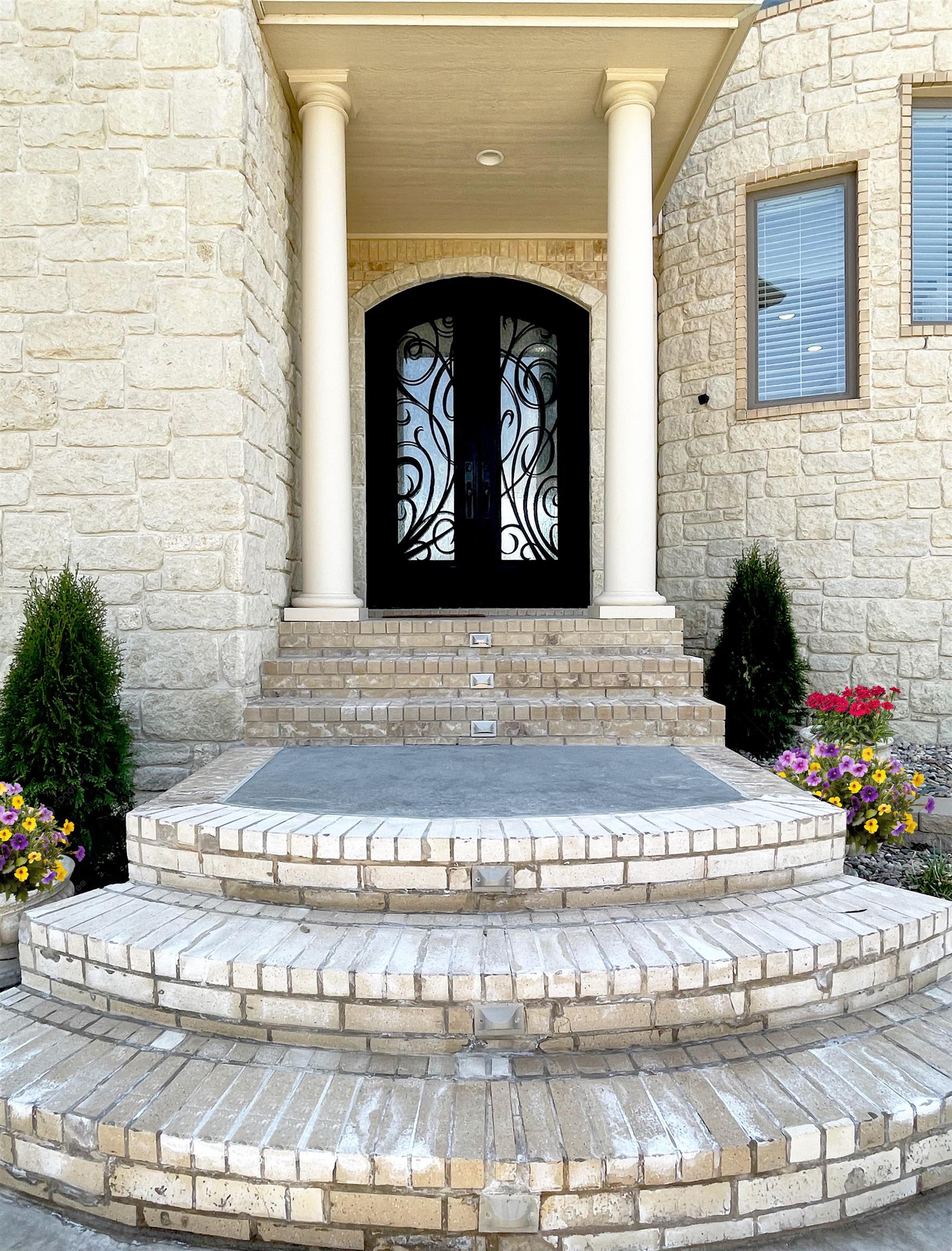 1818 N Burning Tree Cir, Wichita, Kansas image 3