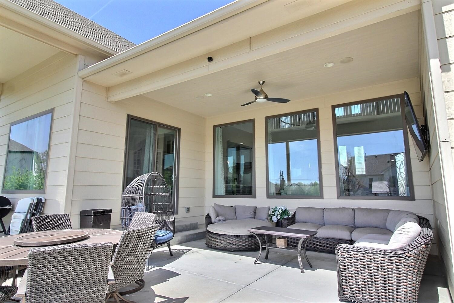 1818 N Burning Tree Cir, Wichita, Kansas image 5