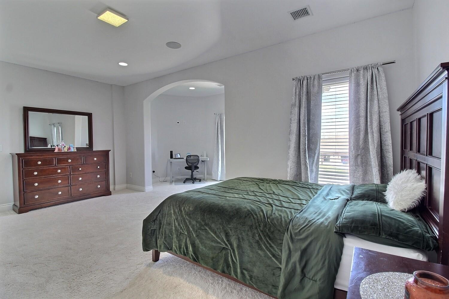 1818 N Burning Tree Cir, Wichita, Kansas image 29