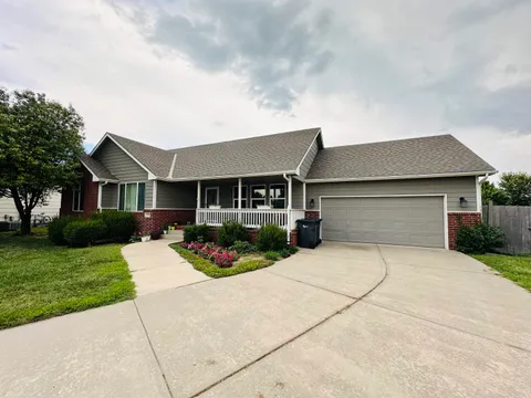 216 Victoria Ct, Newton, KS 67114 - MLS#: 653609