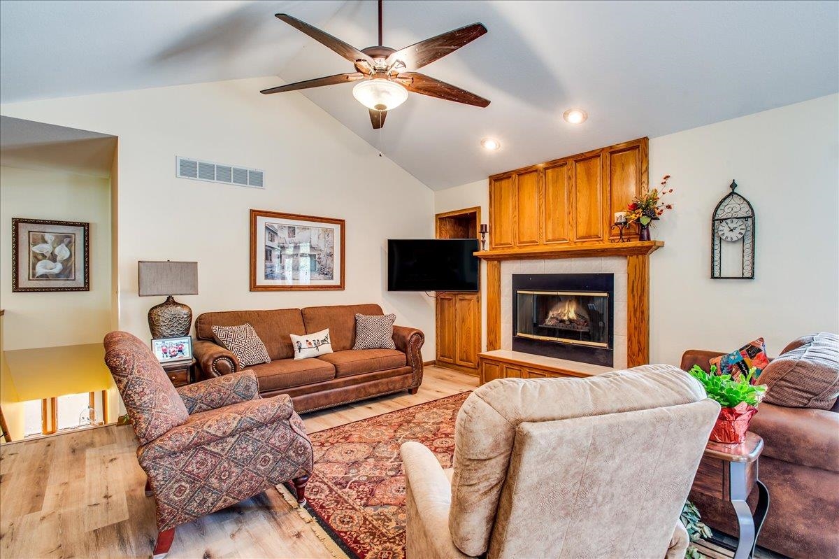 404 W 1st St, Andover, Kansas image 3