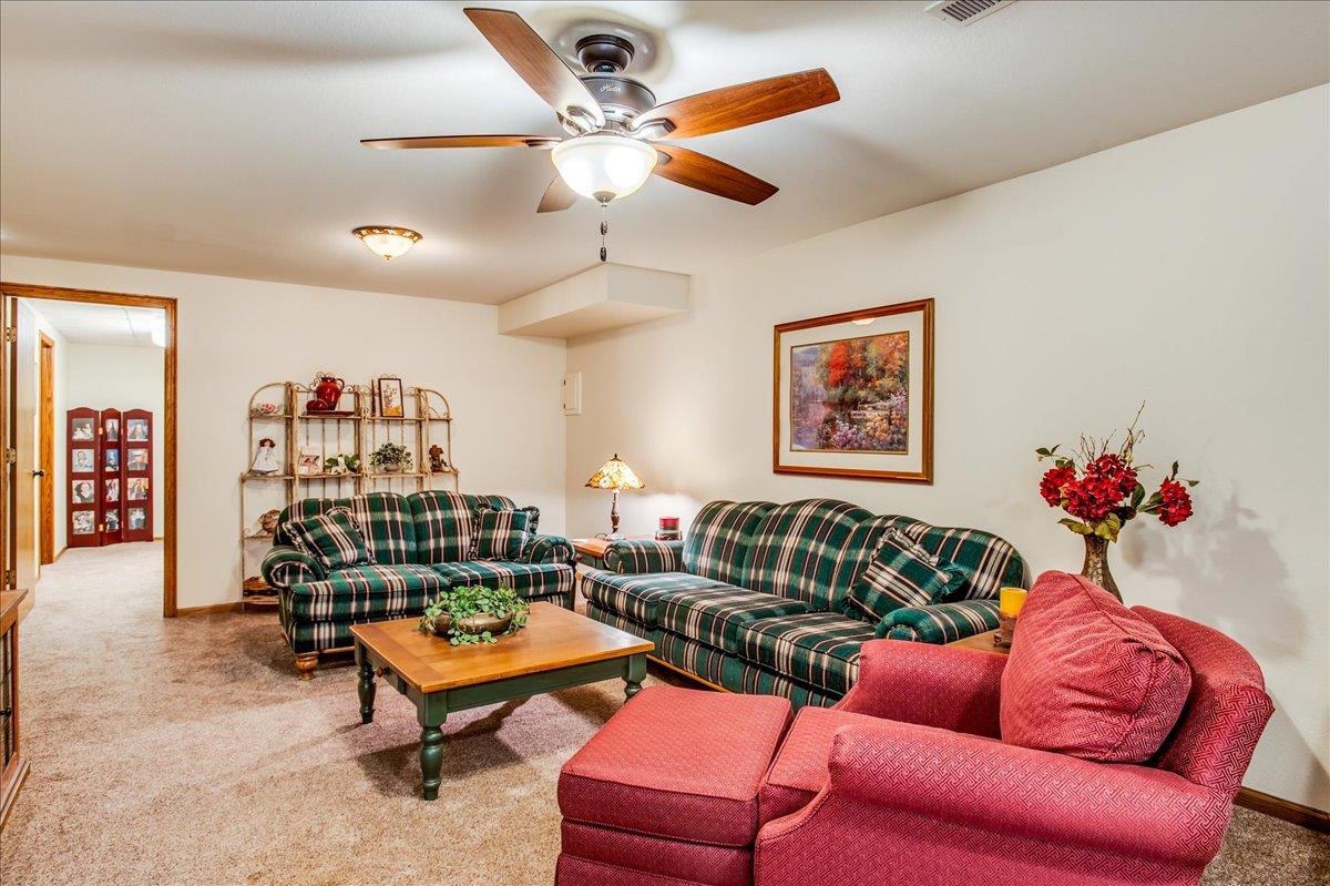 404 W 1st St, Andover, Kansas image 23
