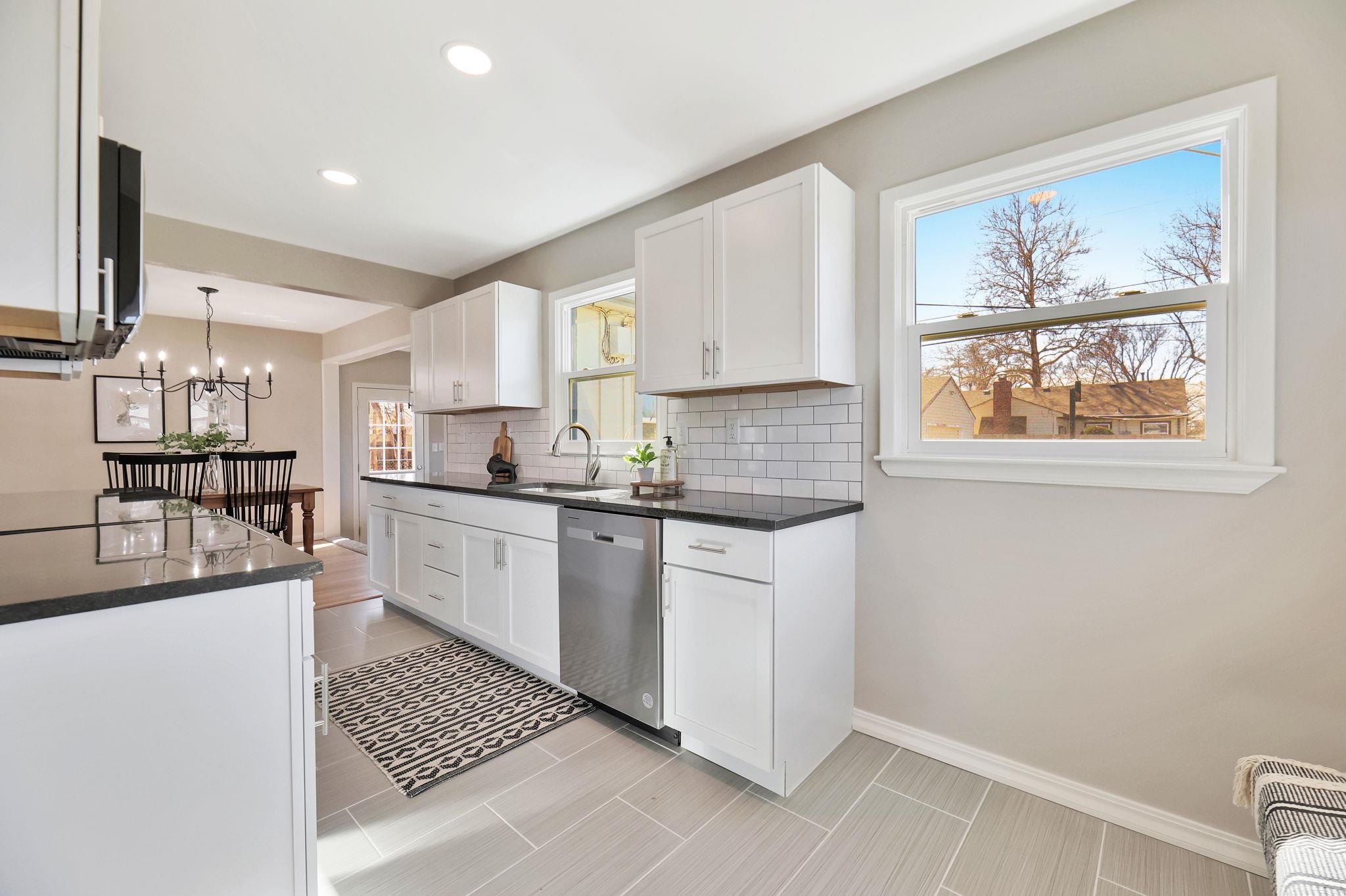 Wichita, Kansas 67204, United States, 3 Bedrooms Bedrooms, ,2 BathroomsBathrooms,Residential,Pending,63880