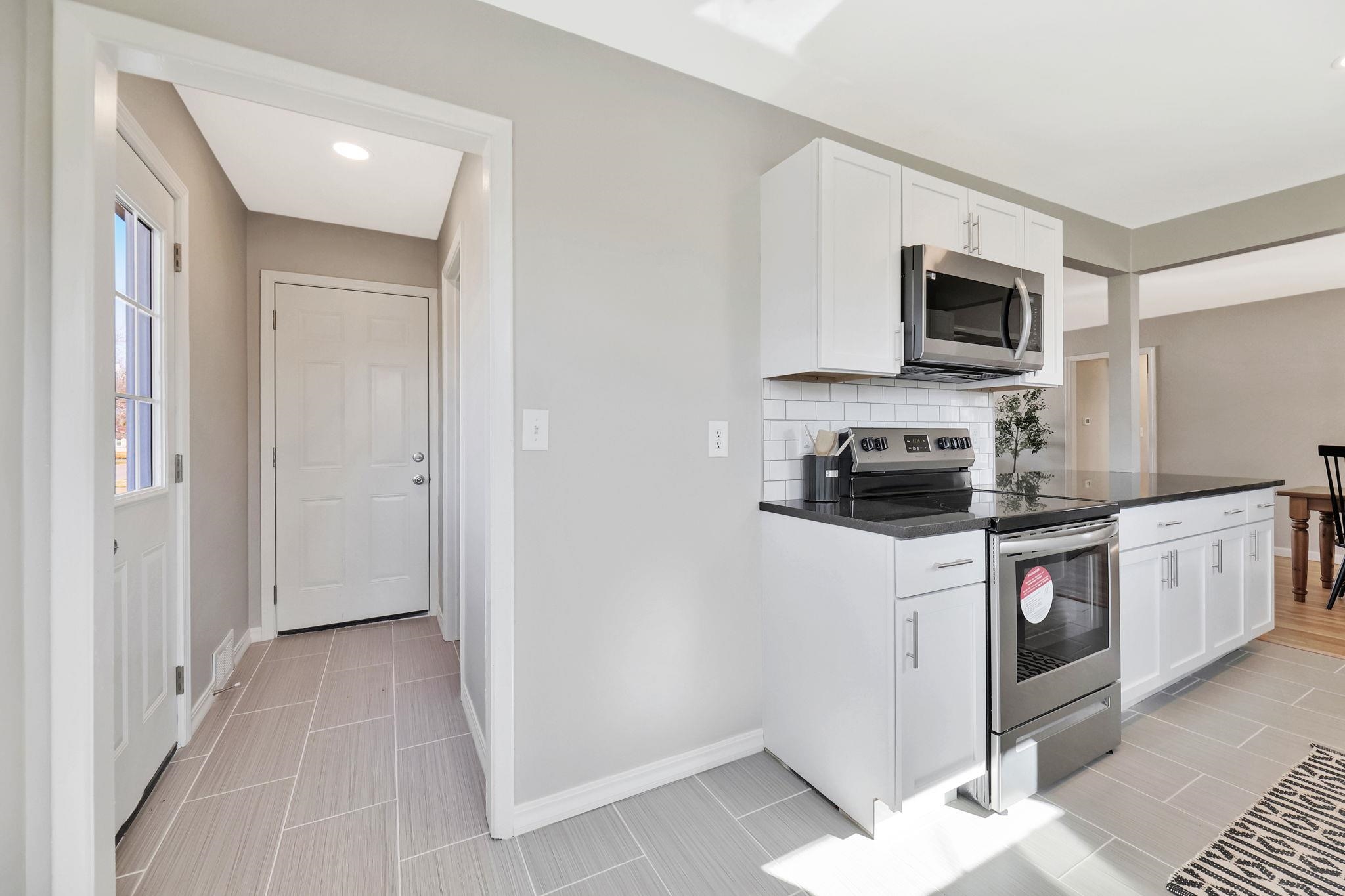 Wichita, Kansas 67204, United States, 3 Bedrooms Bedrooms, ,2 BathroomsBathrooms,Residential,Pending,63880