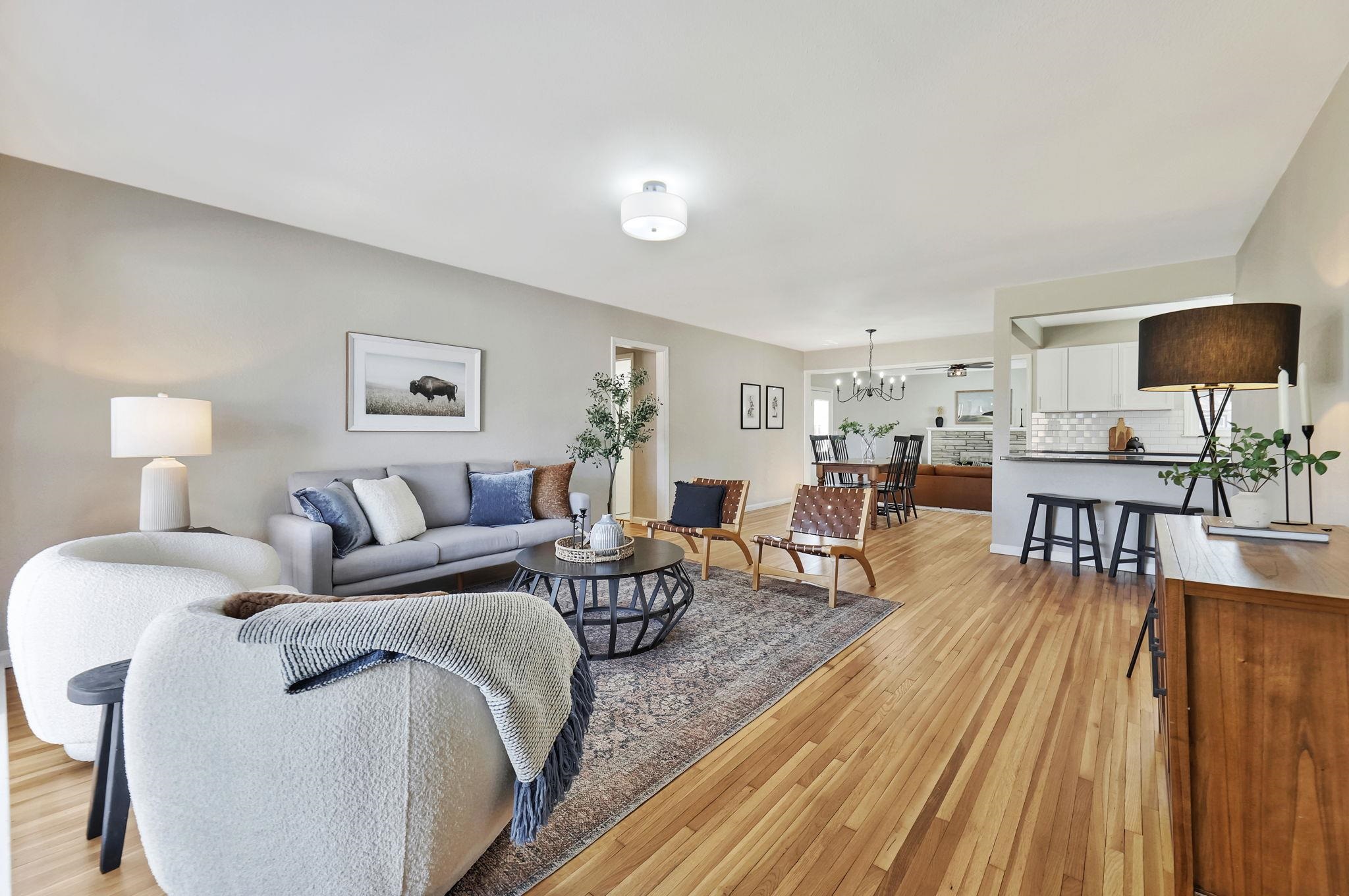 Wichita, Kansas 67204, United States, 3 Bedrooms Bedrooms, ,2 BathroomsBathrooms,Residential,Pending,63880