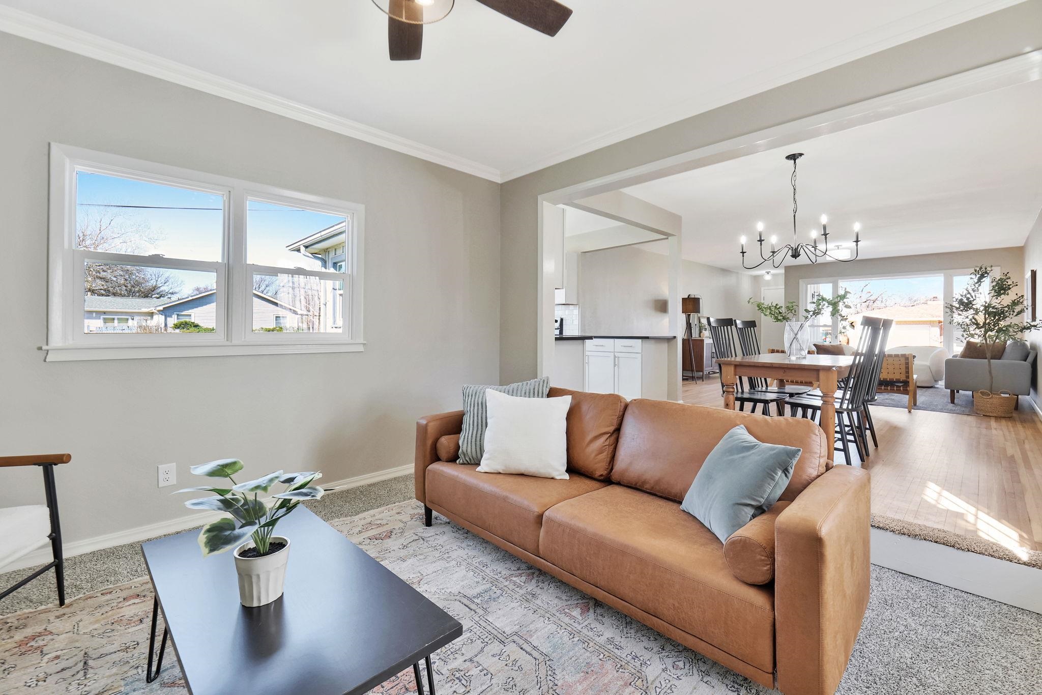 Wichita, Kansas 67204, United States, 3 Bedrooms Bedrooms, ,2 BathroomsBathrooms,Residential,Pending,63880