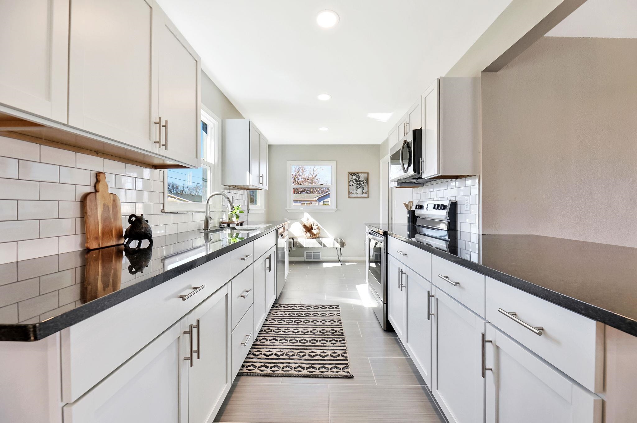 Wichita, Kansas 67204, United States, 3 Bedrooms Bedrooms, ,2 BathroomsBathrooms,Residential,Pending,63880