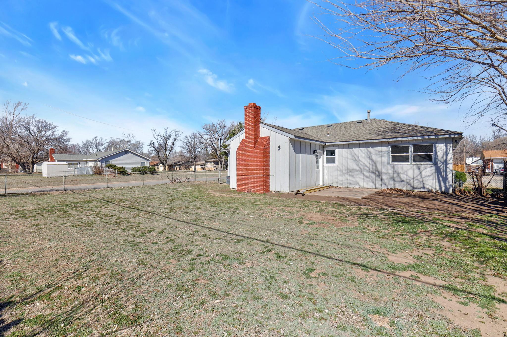 Wichita, Kansas 67204, United States, 3 Bedrooms Bedrooms, ,2 BathroomsBathrooms,Residential,Pending,63880