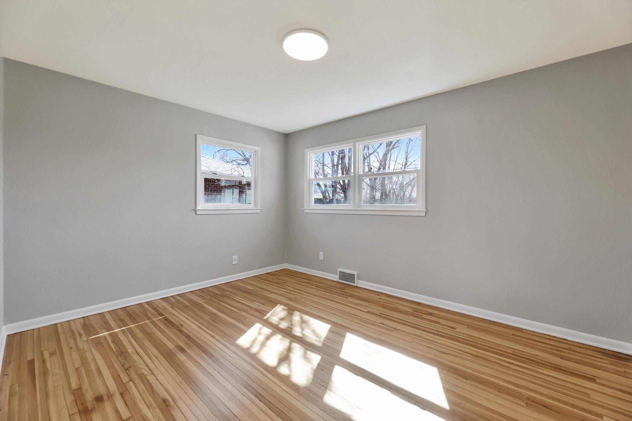 Wichita, Kansas 67204, United States, 3 Bedrooms Bedrooms, ,2 BathroomsBathrooms,Residential,Pending,63880