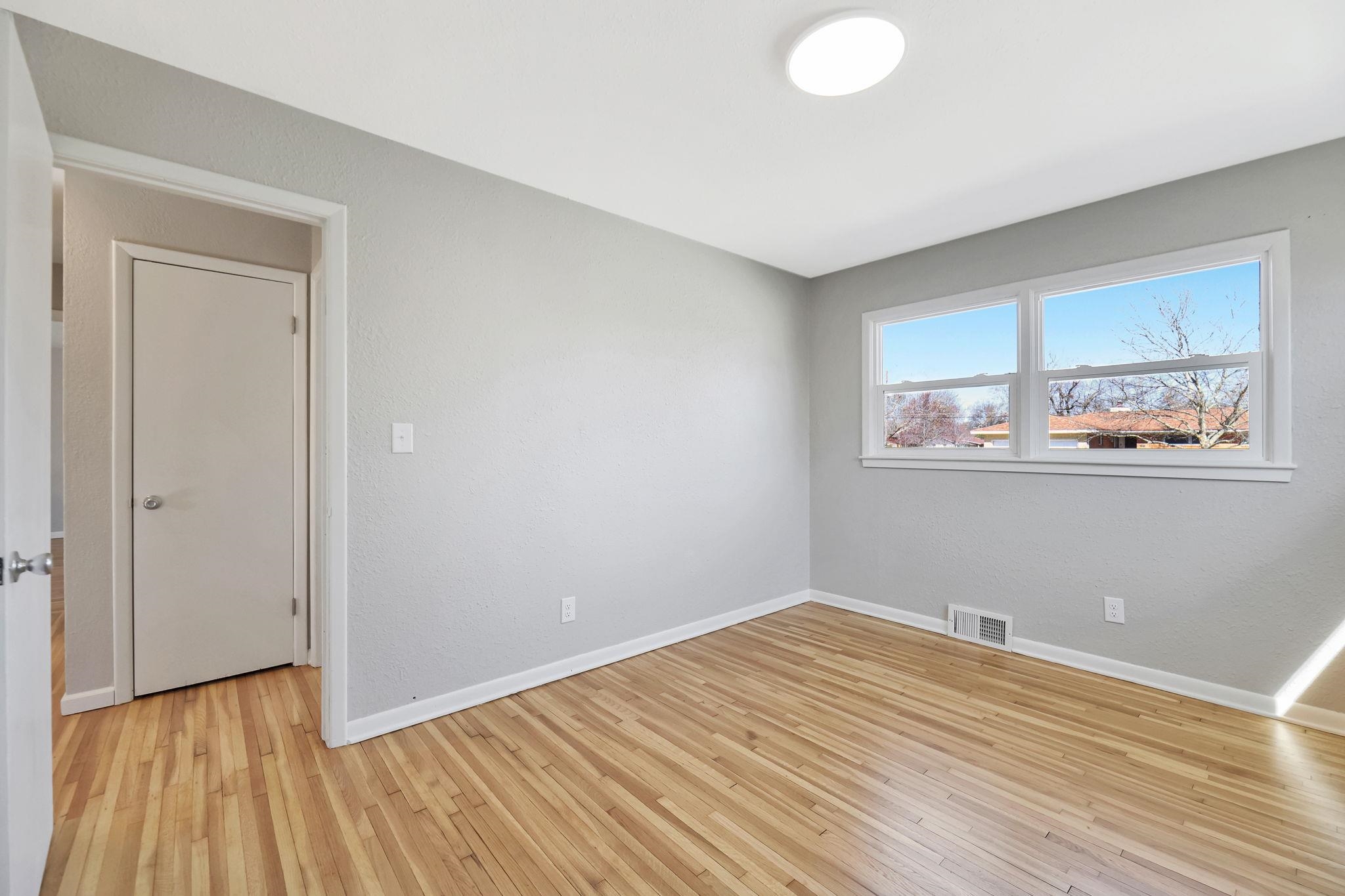 Wichita, Kansas 67204, United States, 3 Bedrooms Bedrooms, ,2 BathroomsBathrooms,Residential,Pending,63880