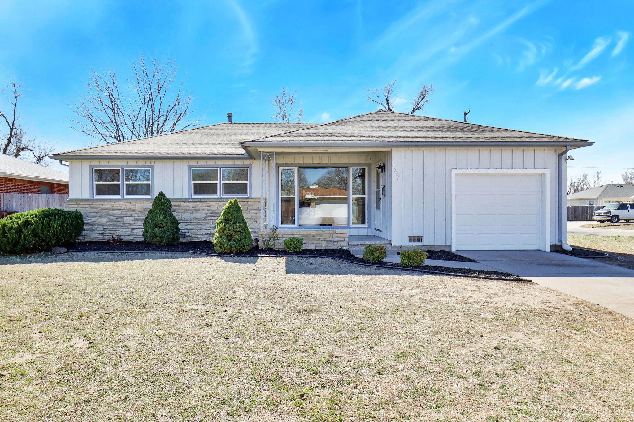 Wichita, Kansas 67204, United States, 3 Bedrooms Bedrooms, ,2 BathroomsBathrooms,Residential,Pending,63880