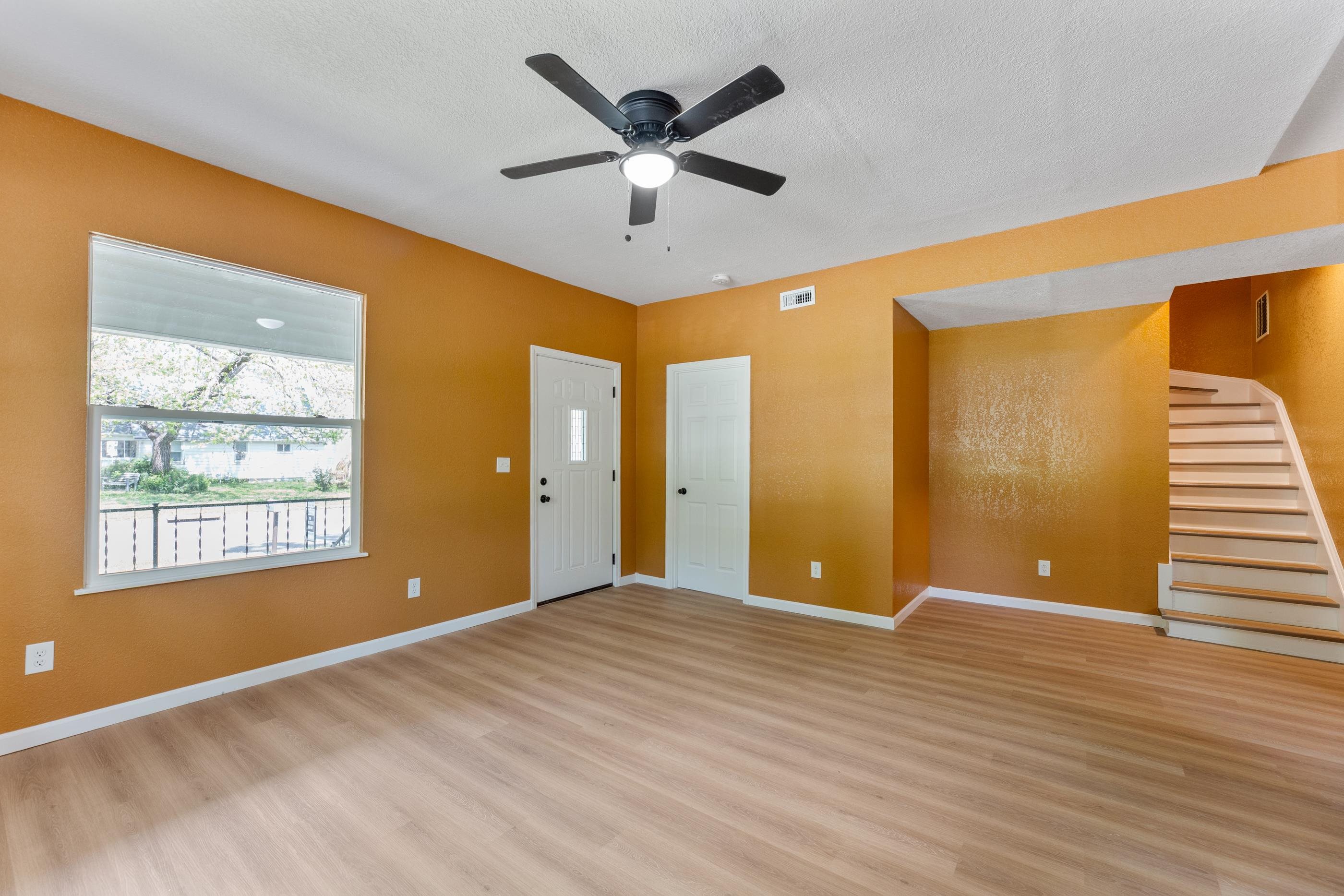 209 W 15th St, Newton, Kansas image 4
