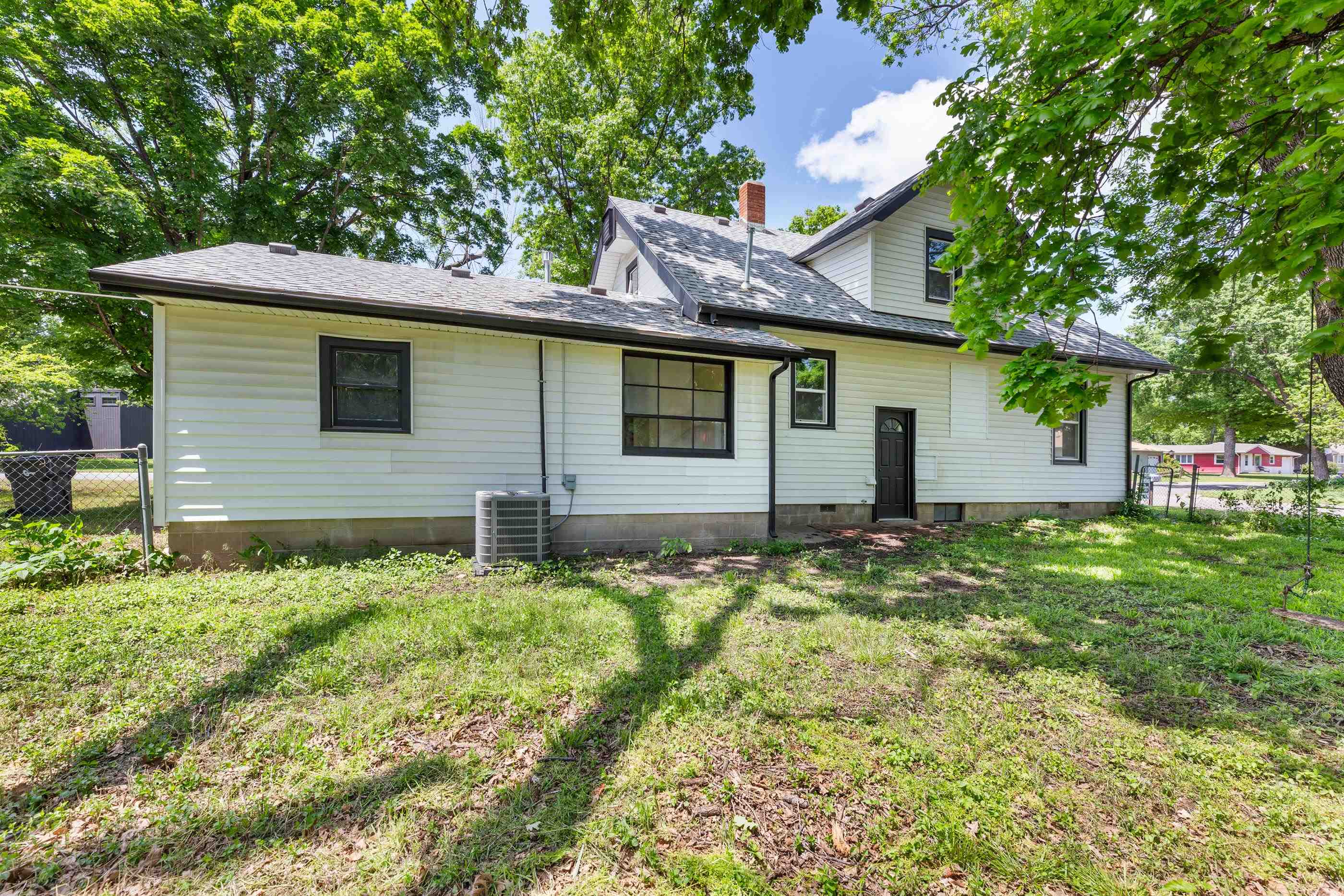 209 W 15th St, Newton, Kansas image 30