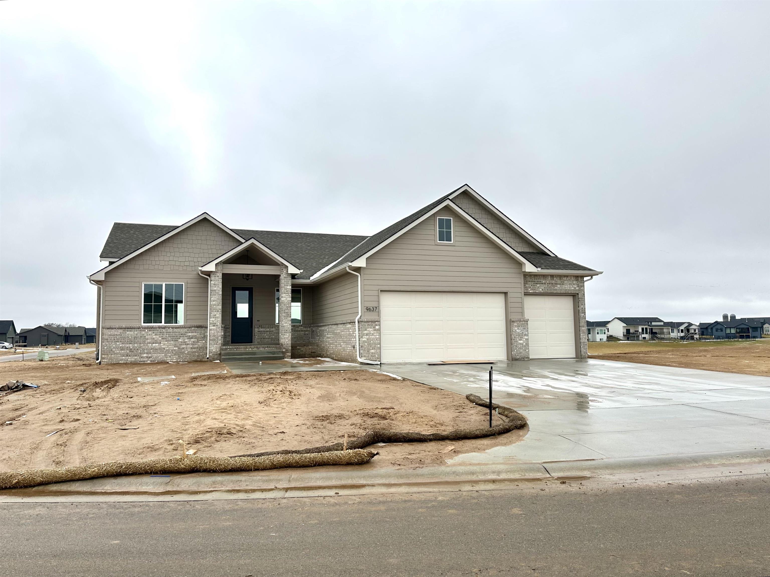 9637 W Cedar Lane, Maize, Kansas image 1