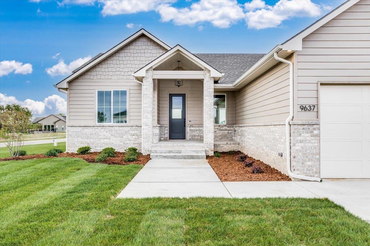 9637 W Cedar Lane, Maize, Kansas image 2