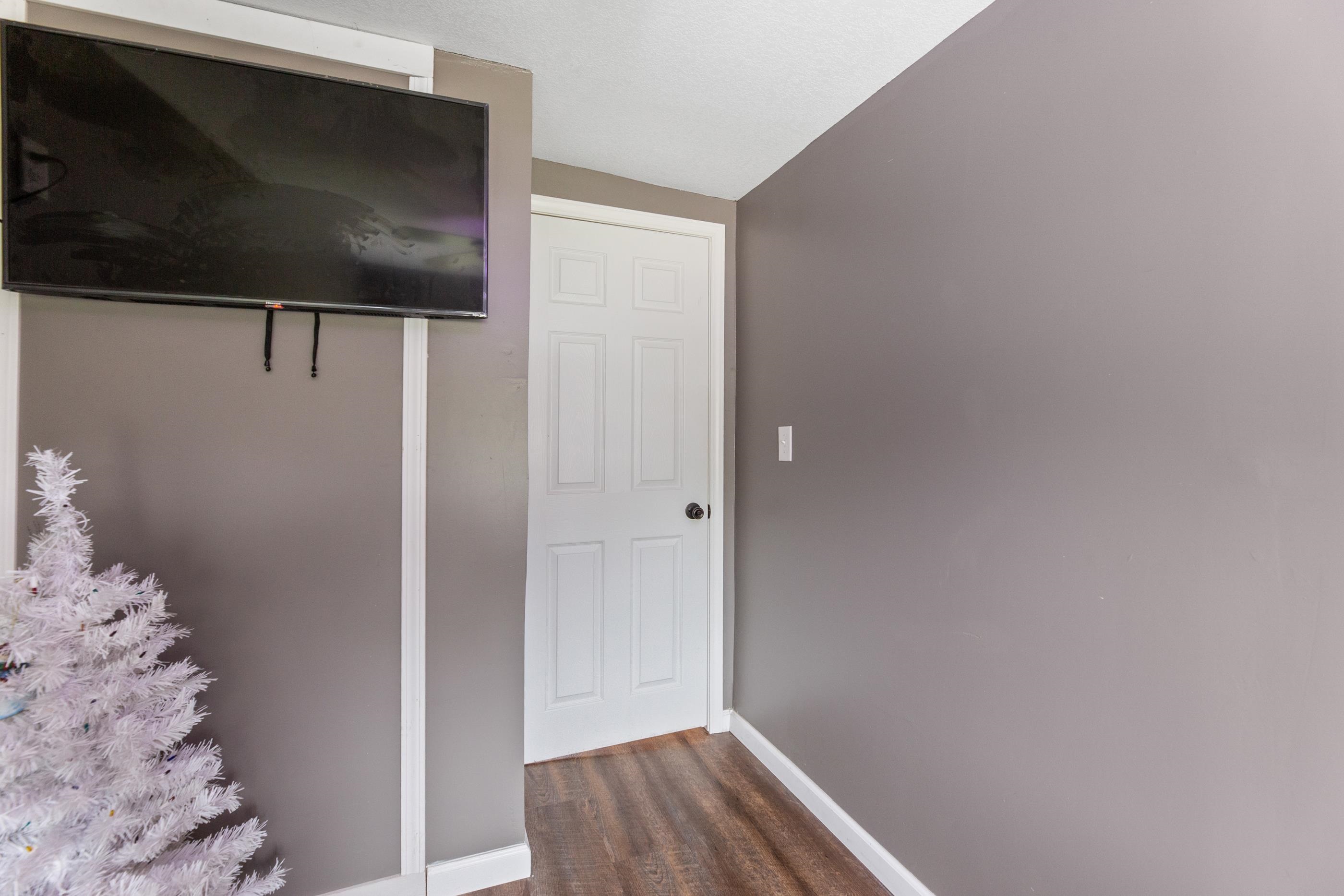 329 Pine, Halstead, Virginia image 29