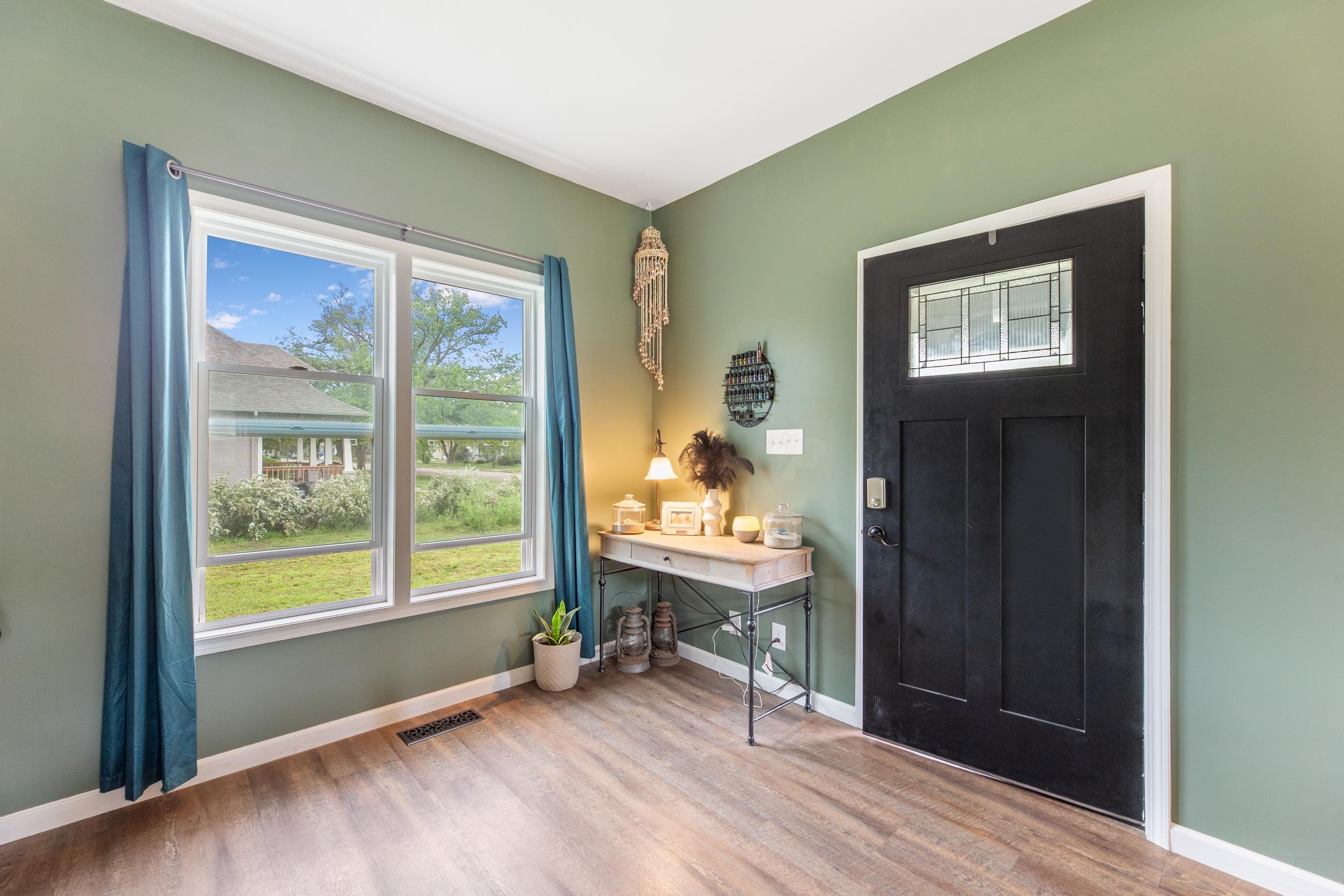 329 Pine, Halstead, Virginia image 18