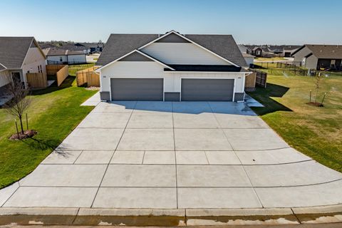 Homes For Sale - 448 Trails Head Ct<br/> Sedgwick County, Goddard, KS 67052