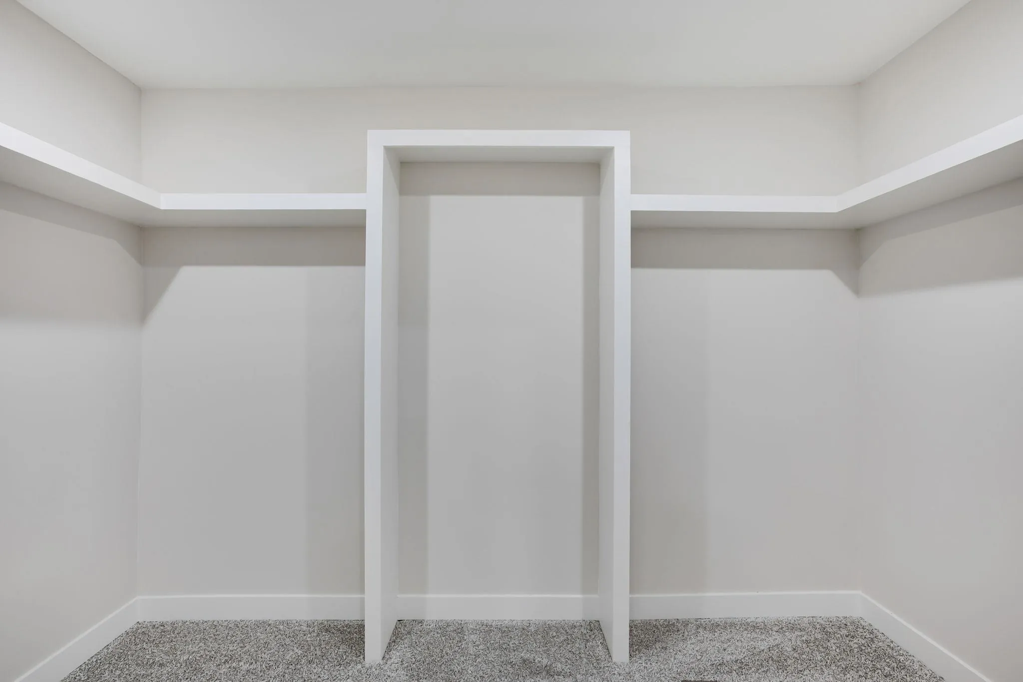 Halstead, Kansas 67056, United States, 4 Bedrooms Bedrooms, ,4 BathroomsBathrooms,Residential,Active,196990