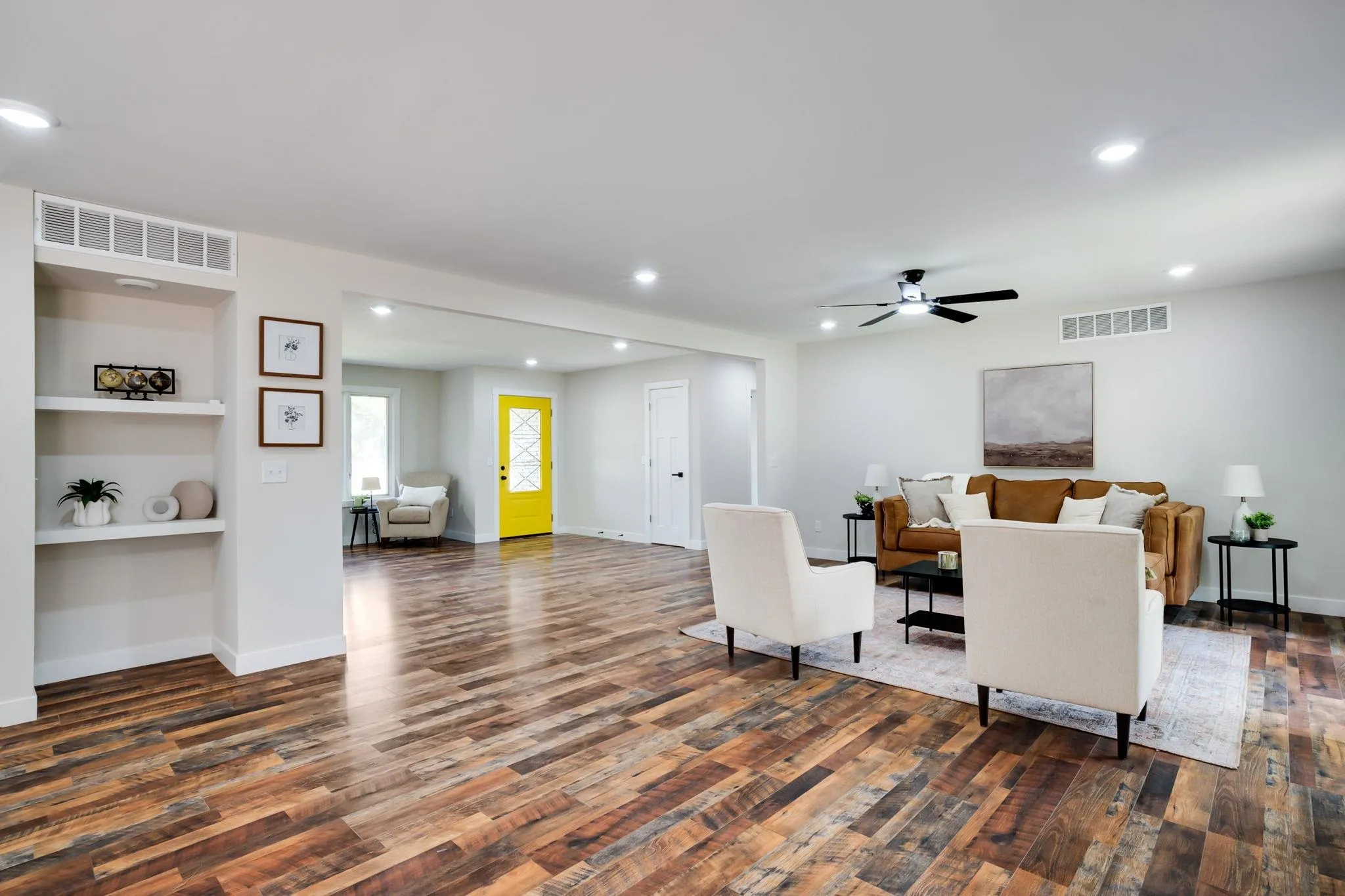 Halstead, Kansas 67056, United States, 4 Bedrooms Bedrooms, ,4 BathroomsBathrooms,Residential,Active,196990