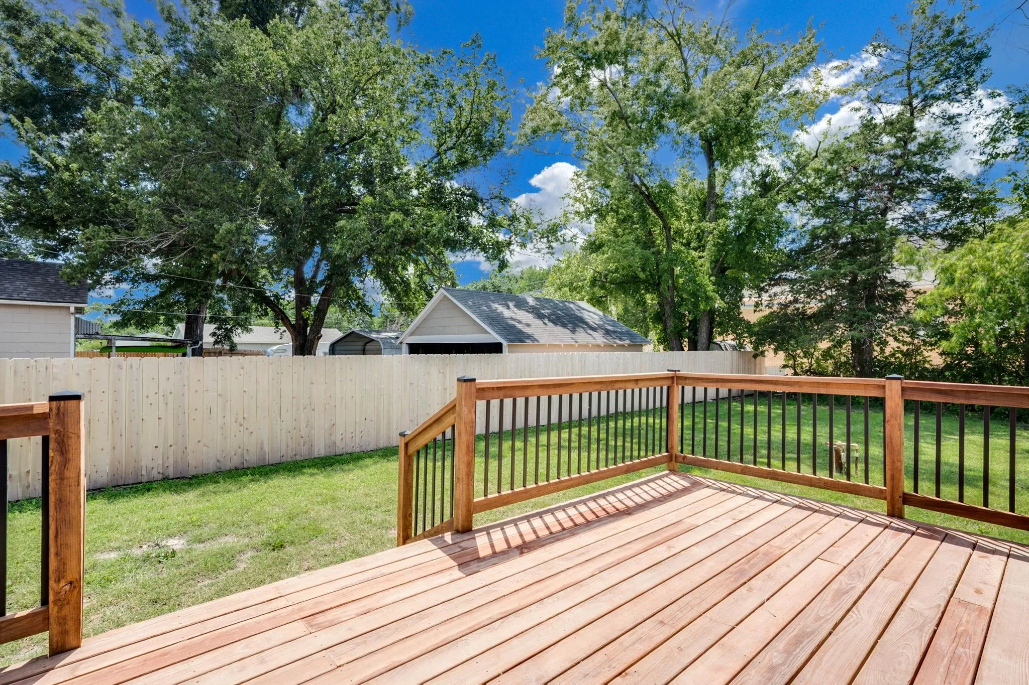 Halstead, Kansas 67056, United States, 4 Bedrooms Bedrooms, ,4 BathroomsBathrooms,Residential,Active,196990