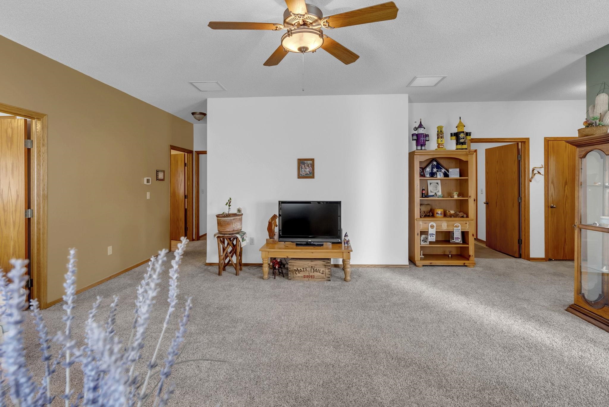 1533 N Reca St, Wichita, Kansas image 11