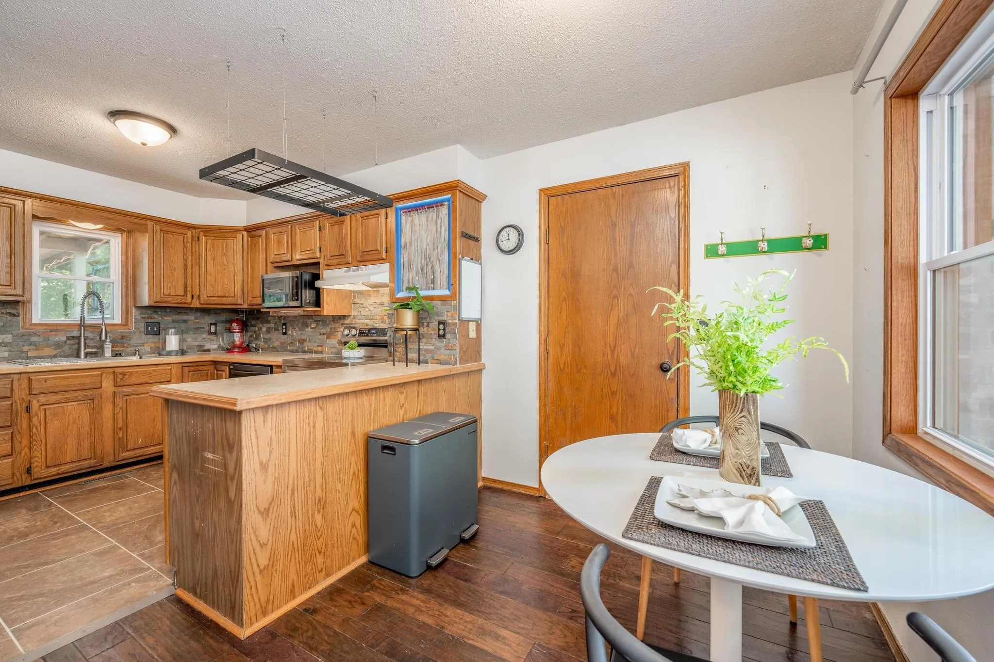 Derby, Kansas 67037, United States, 4 Bedrooms Bedrooms, ,4 BathroomsBathrooms,Residential,Pending,38135