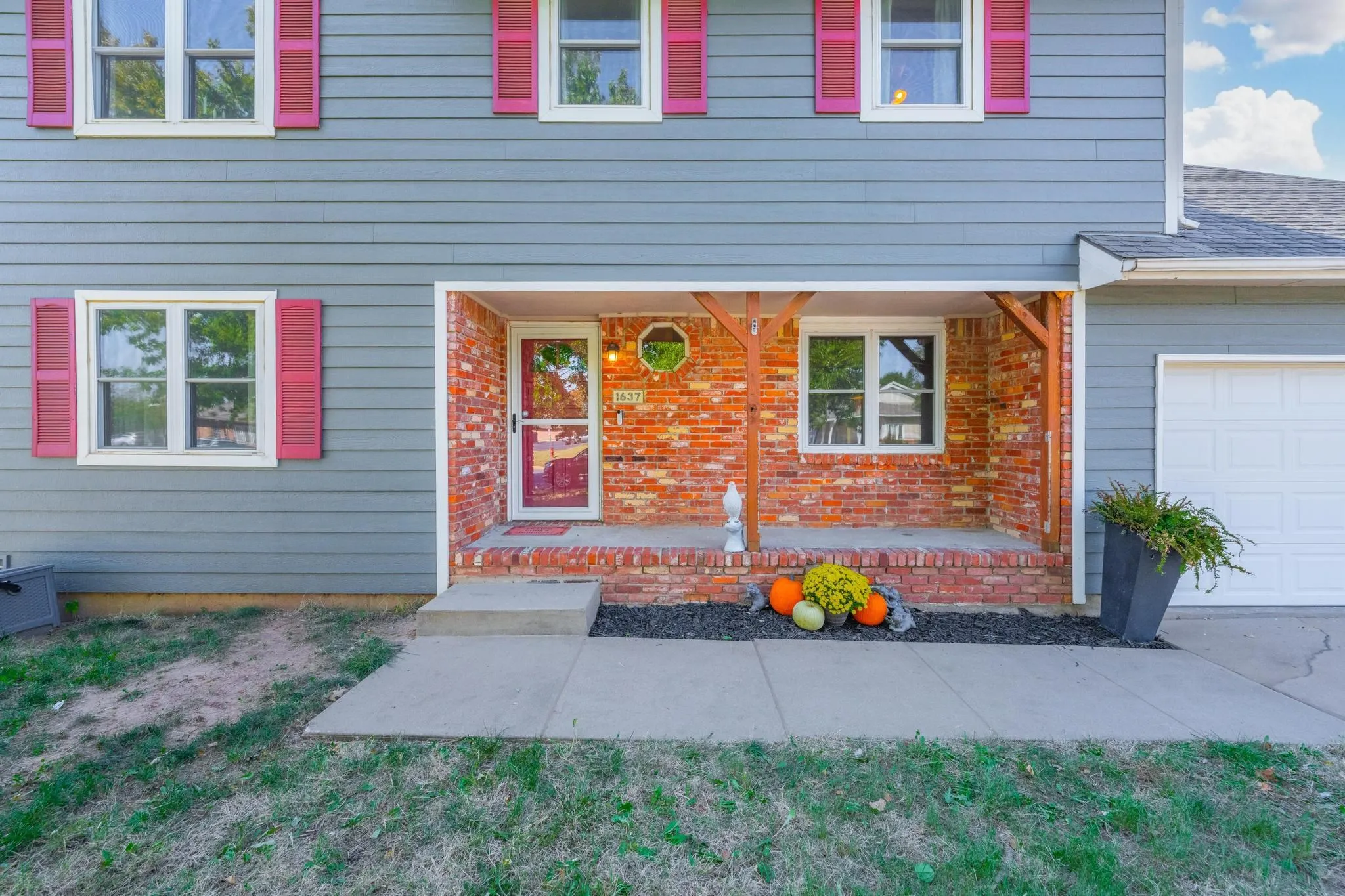 Derby, Kansas 67037, United States, 4 Bedrooms Bedrooms, ,4 BathroomsBathrooms,Residential,Pending,38135