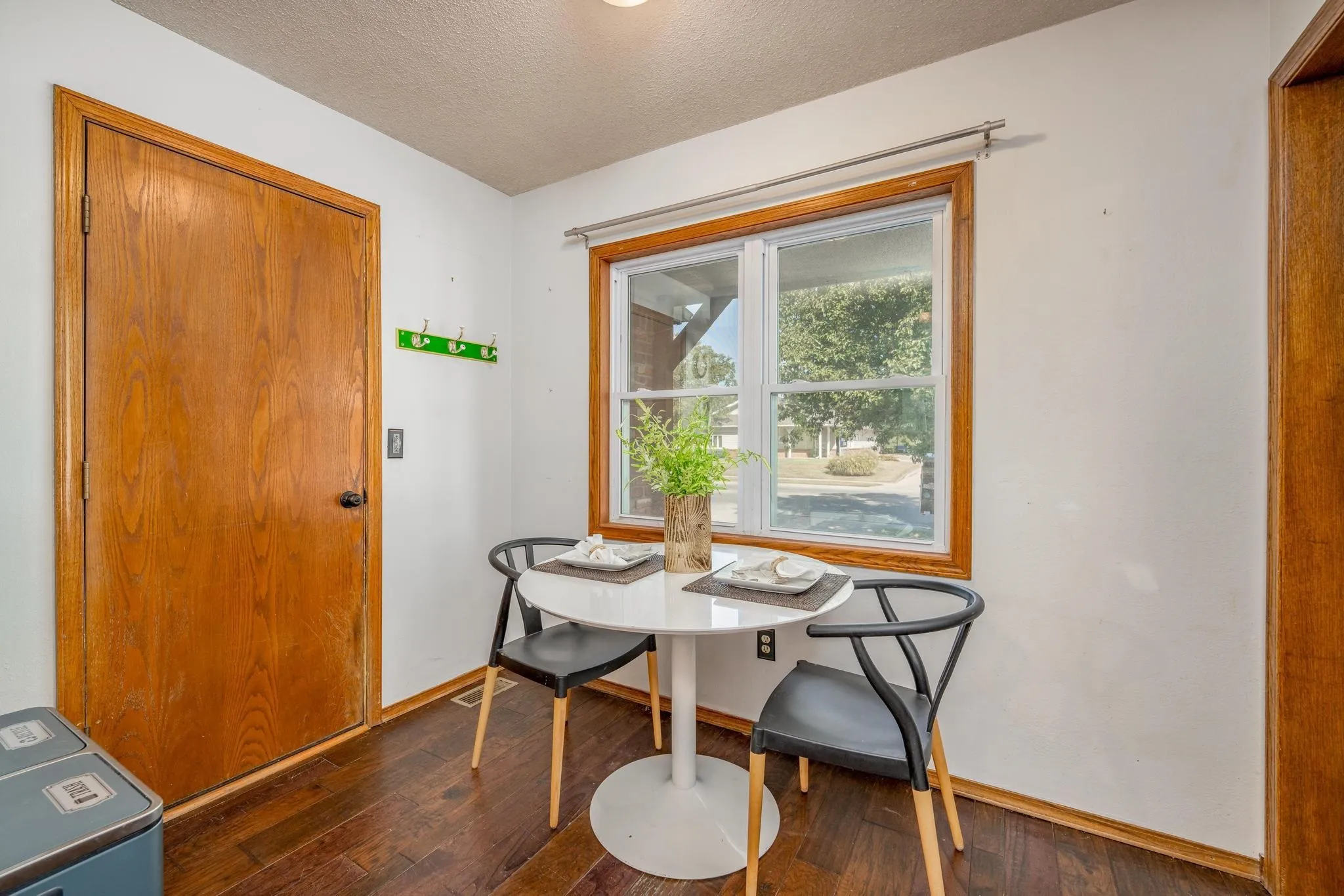 Derby, Kansas 67037, United States, 4 Bedrooms Bedrooms, ,4 BathroomsBathrooms,Residential,Pending,38135