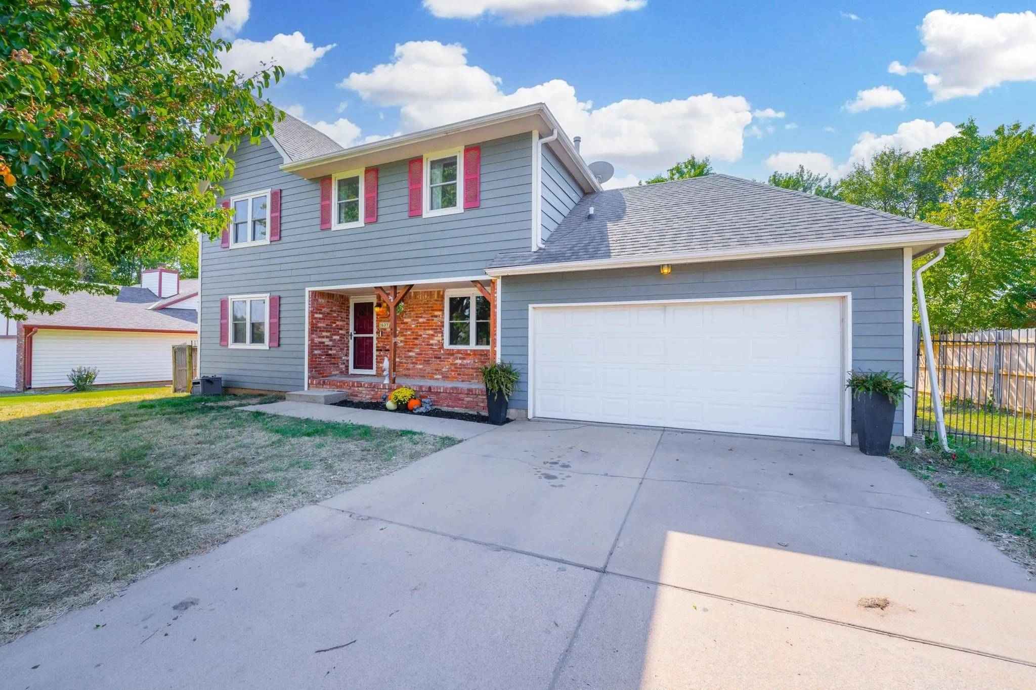 Derby, Kansas 67037, United States, 4 Bedrooms Bedrooms, ,4 BathroomsBathrooms,Residential,Pending,38135